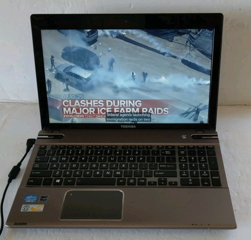 TOSHIBA SATELLITE P855-S5102 INTEL CORE i5-3230M 2.60 GHz 8GB 500GB WIN 10 PRO
