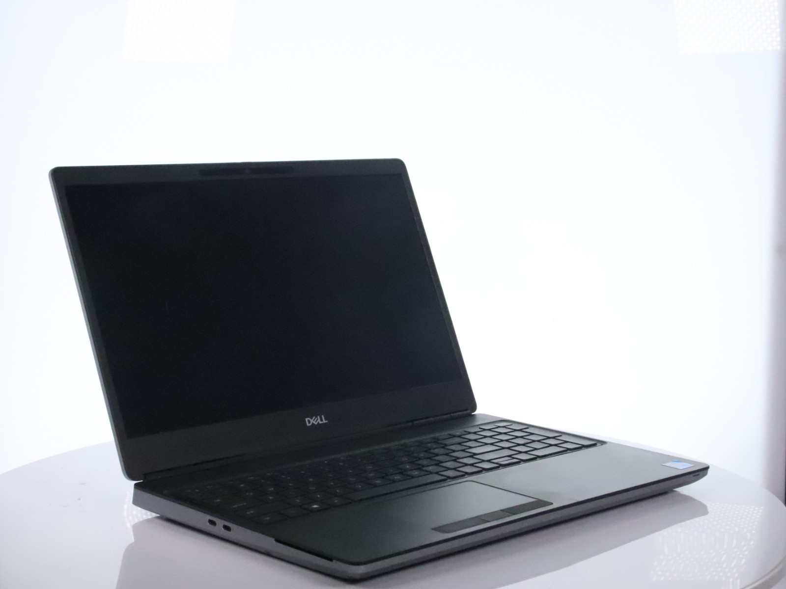 Dell Precision 7560 i7-11850H 32GB RAM 512GB NVMe 4GB NVIDIA T1200 W11P w/ AC