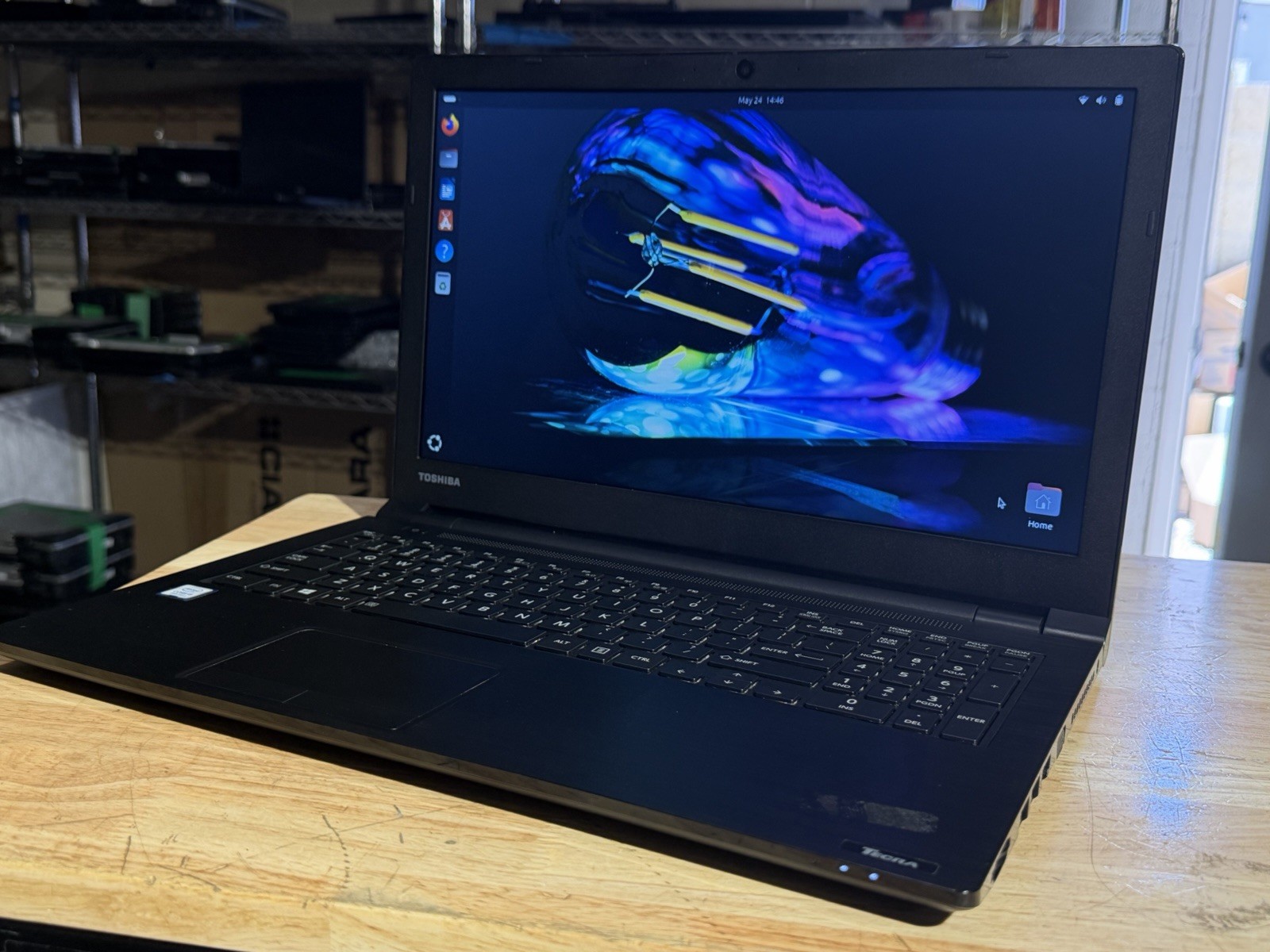 Toshiba Tecra C50-E i5-8250U 16GB RAM 240GB SSD Ubuntu 24.04 Laptop DVD-RW