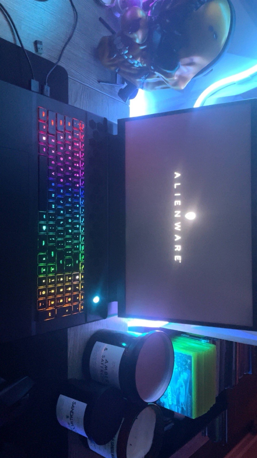 Alienware M18 R1 (Intel I9-13 Gen 13900HX, RTX 4090, 64 GB DDR5, 1 TB)