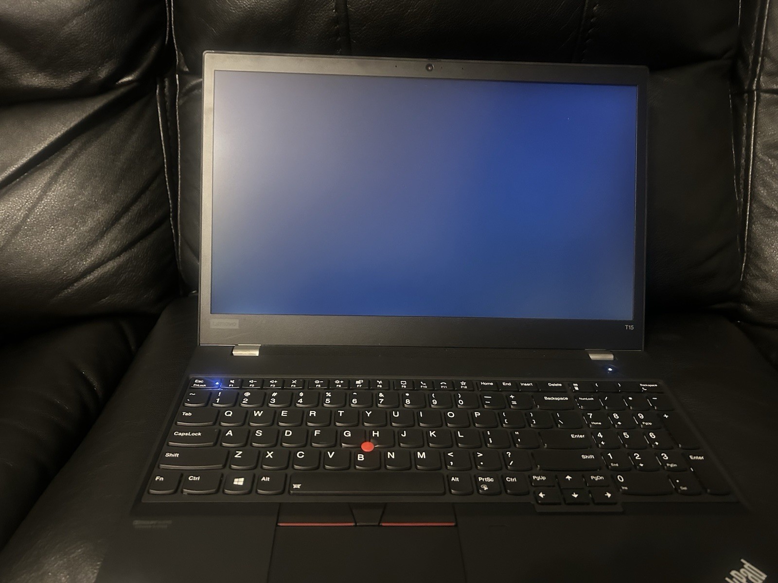 Lenovo ThinkPad T15 Gen 1 15.6″ i7-10510U 16GB 256GB SSD Win 11 Ent