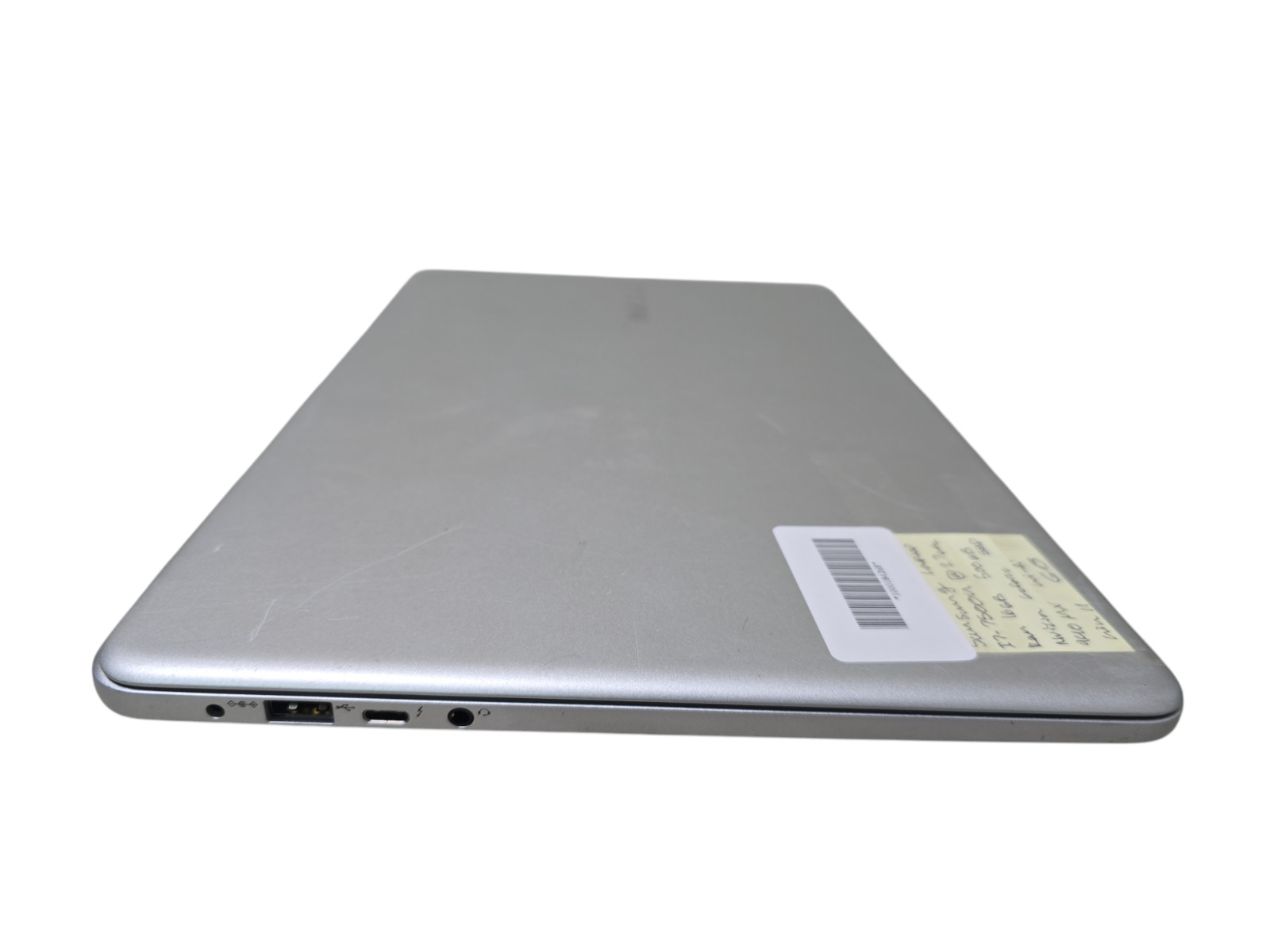 Samsung Notebook 9 15″ NP900X5N i7-7500U@2.7GHz 16GB Ram 500GB SSD Win 11 Tested