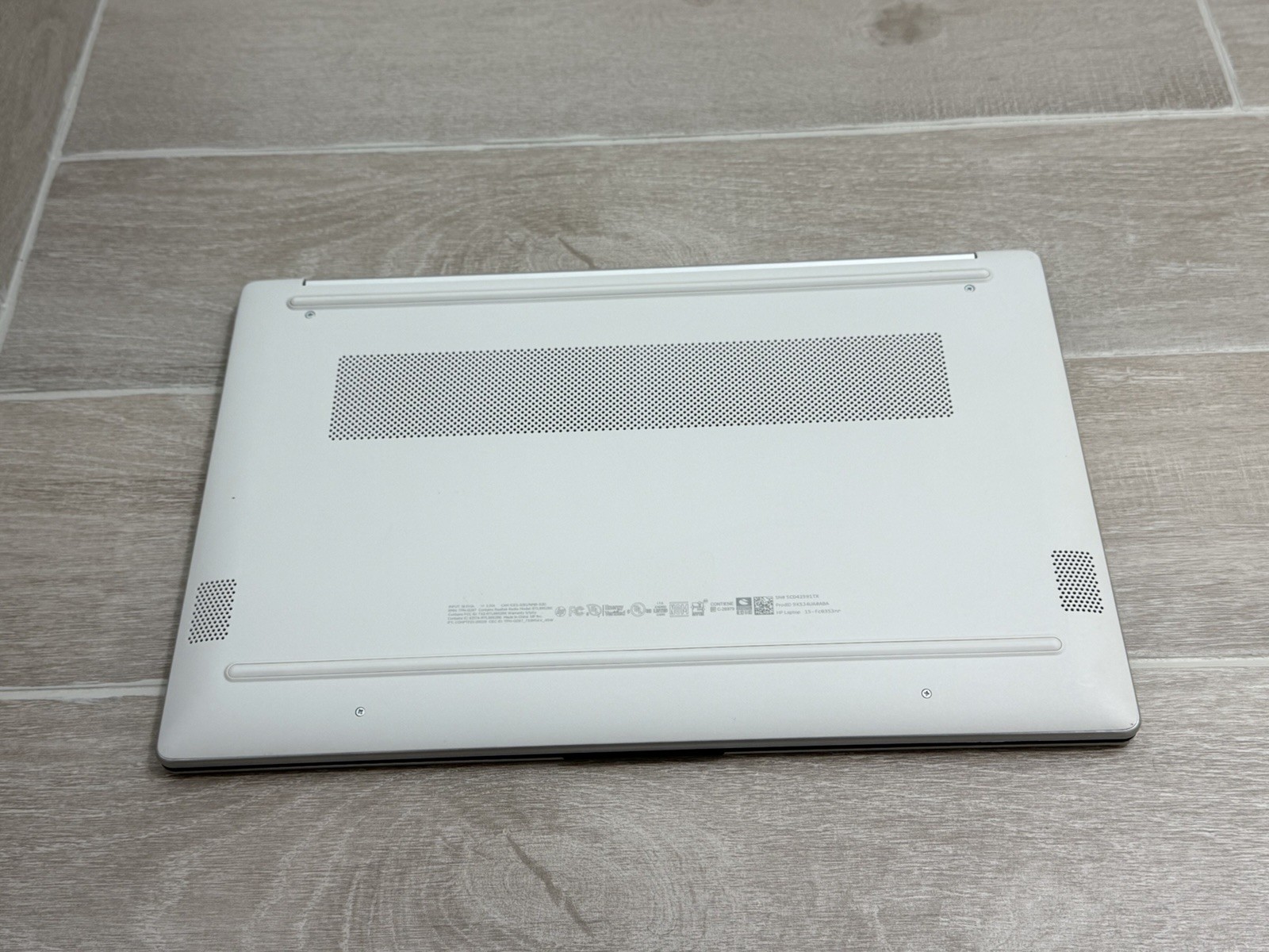 HP Laptop 15-FC0353NR 15.6″ Touch Laptop Ryzen 3 7320U 8GB RAM 256GB NVMe Win-11