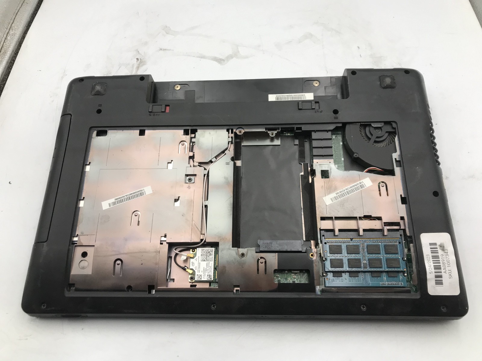 LENOVO IDEAPAD Z580 – FOR PARTS/REPAIR – INTEL I5 3210M – NO RAM – READ DESC -BB