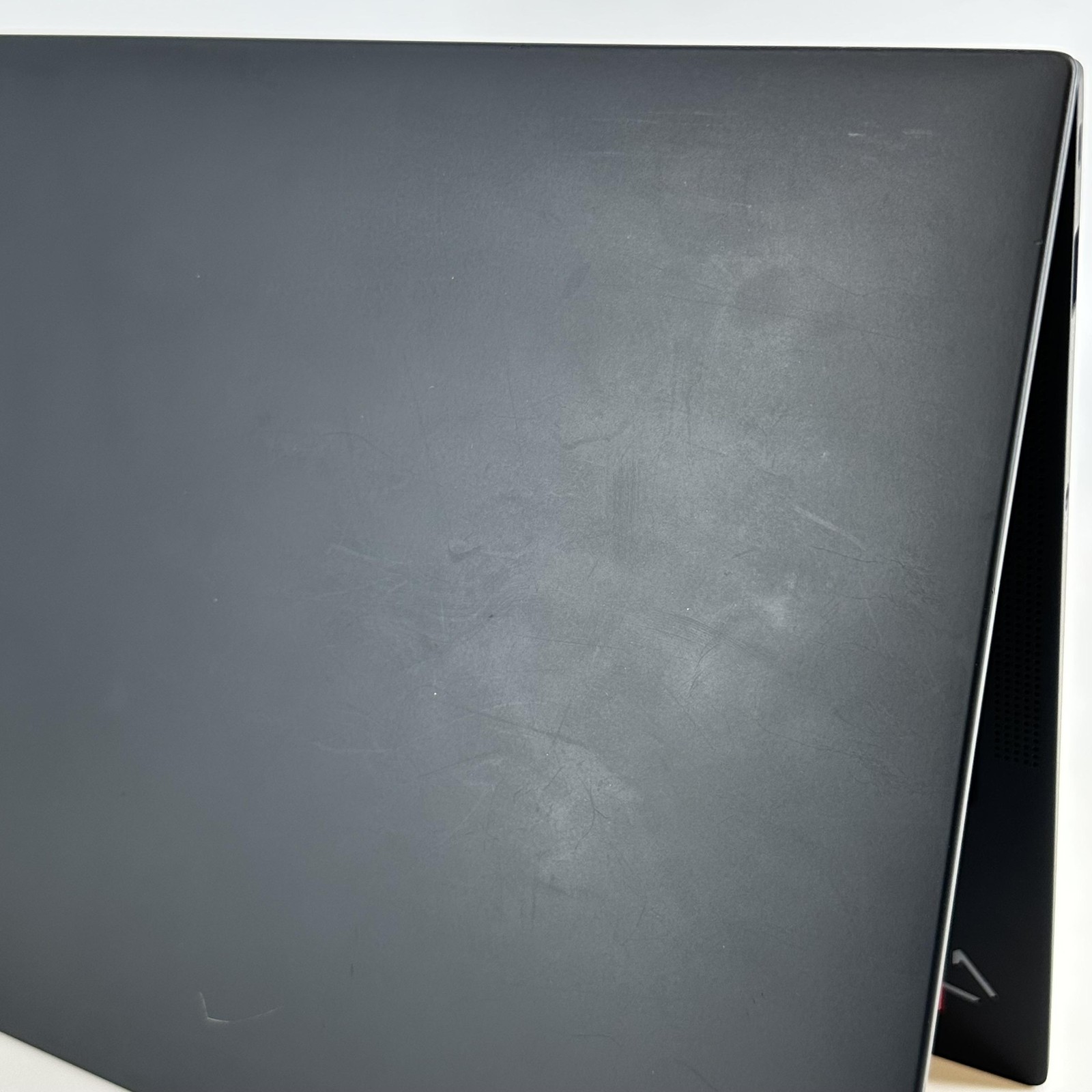 Lenovo ThinkPad X1 Carbon Gen 9 14 Black FHD+ 2.4 GHz i5-1135G7 16GB 256GB SSD