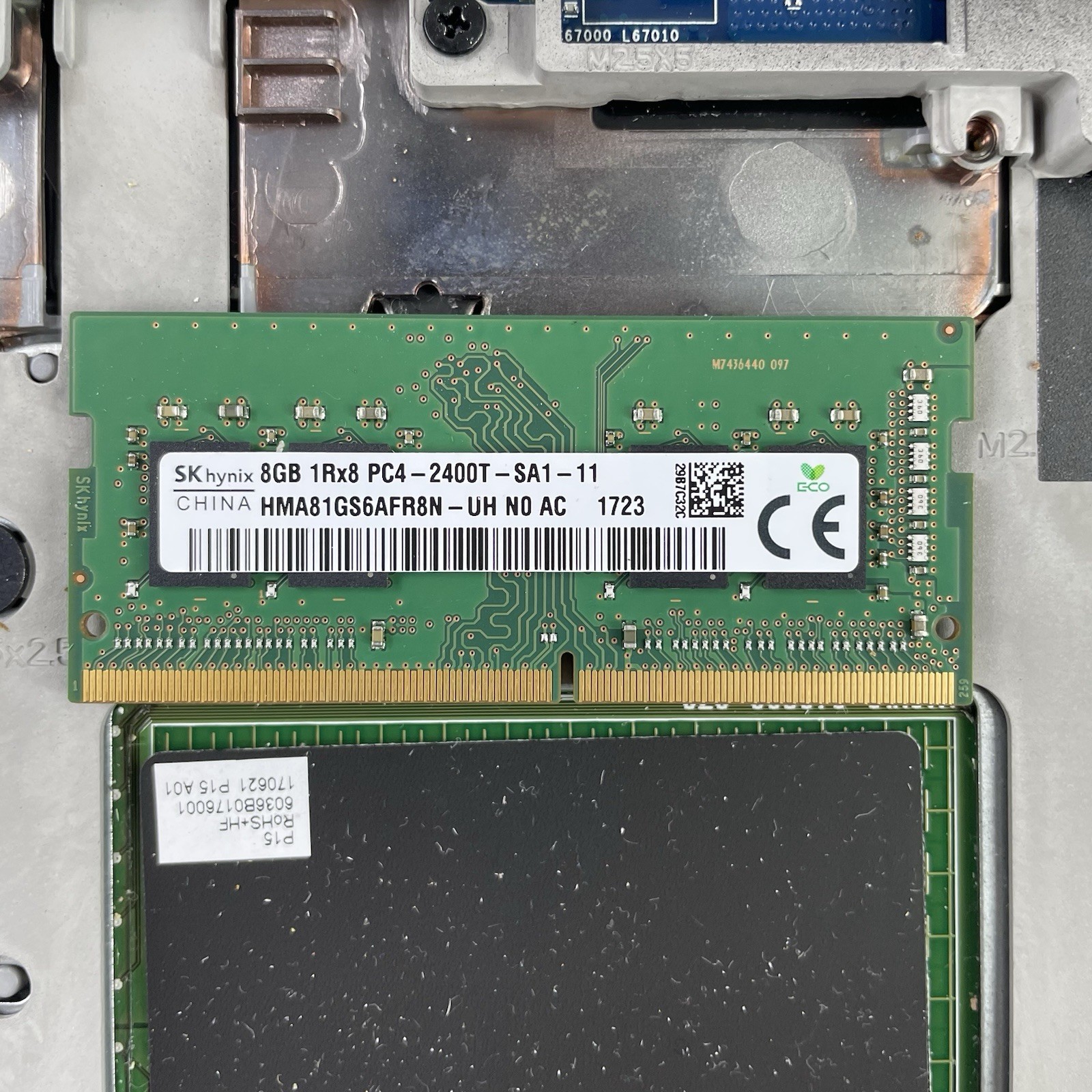 HP EliteBook 850 G3 15.6″ i5-6200U 2.30 GHz 8 GB RAM No SSD No OS – Bad Bottom