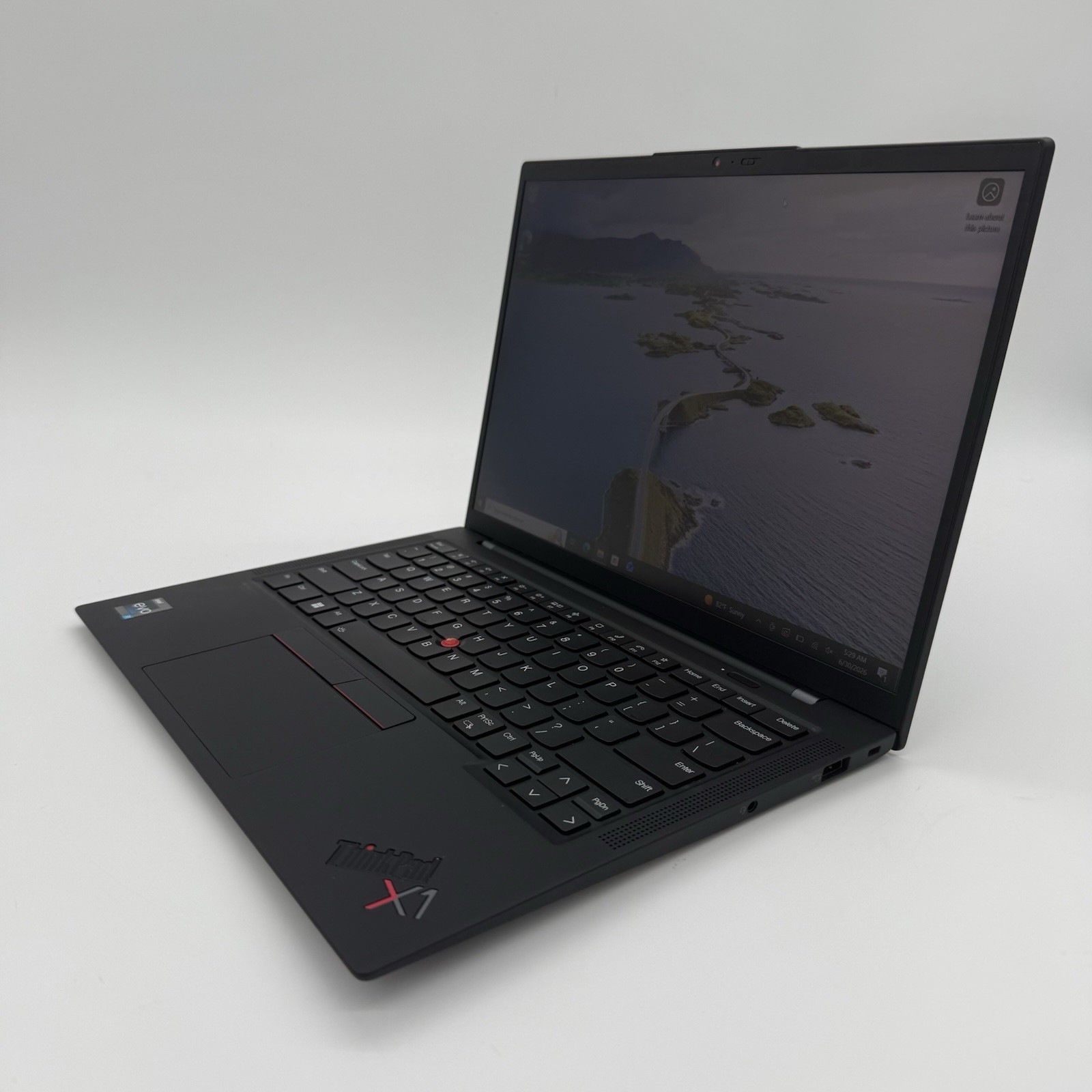 Lenovo ThinkPad X1 Carbon Gen 10 14 FHD+ 2.1 GHz i7-1260P 16GB 512GB SSD Win11P