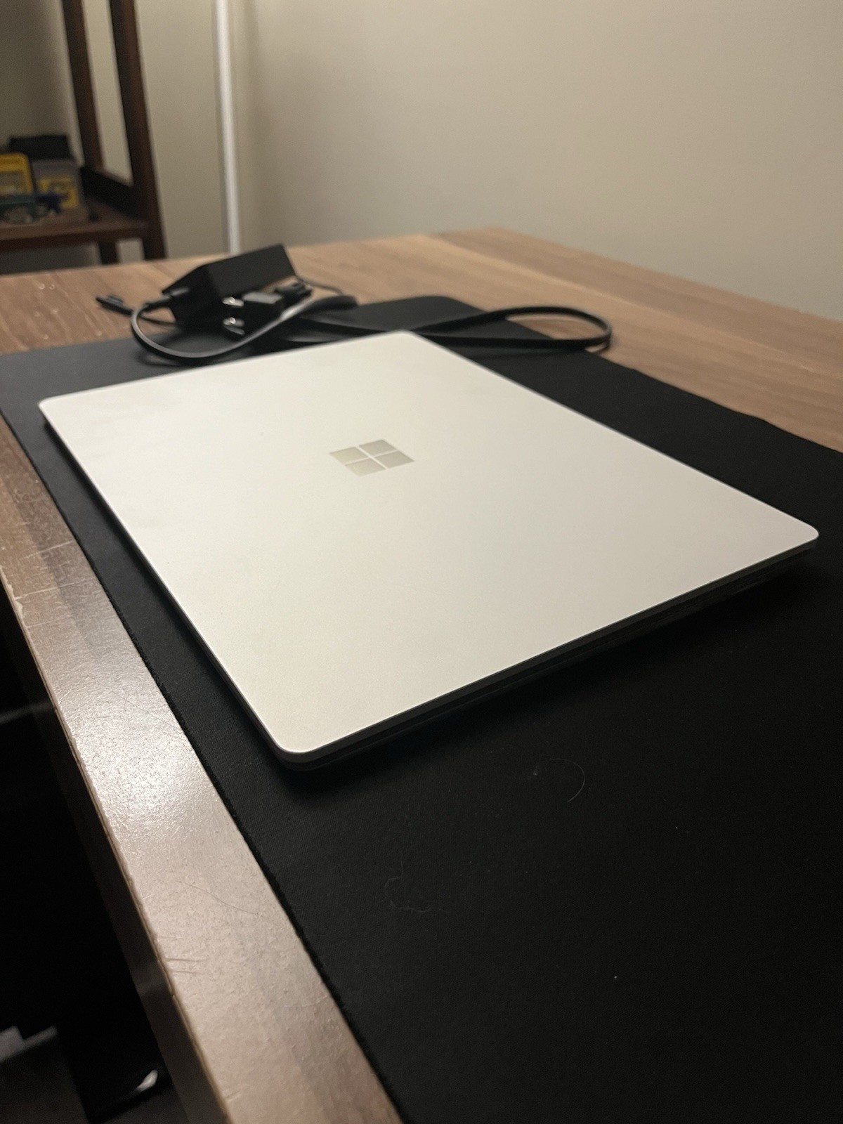 Microsoft Surface Laptop 1769 Intel Core i5-7300U 8GB DDR4 RAM 256GB SSD Win 10P
