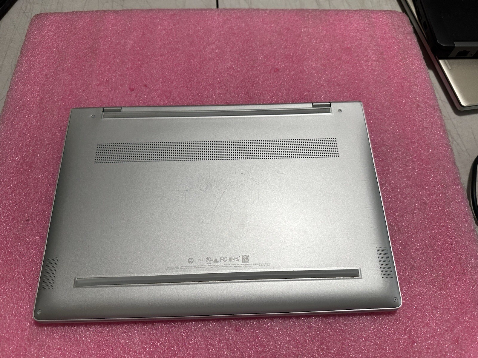 HP ENVY 13t-ad100 13″ Laptop, Touch Screen, Intel Core i7-8550U 8GB RAM, 360 GB