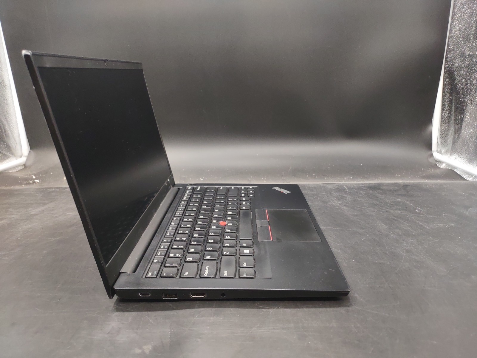 Lenovo Thinkpad E14 AMD Ryzen 7 5700U 8GB RAM 512GB NVME NO OS