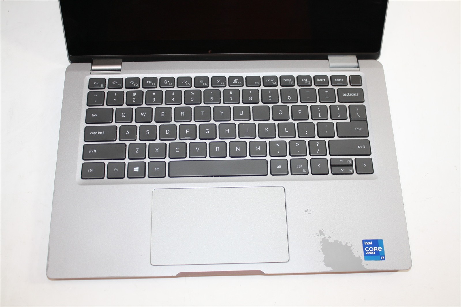 14″Dell Latitude 5320 i7-1185G7 3.00GHz RAM 16GB NVMe 256GB/Cosmetic issue