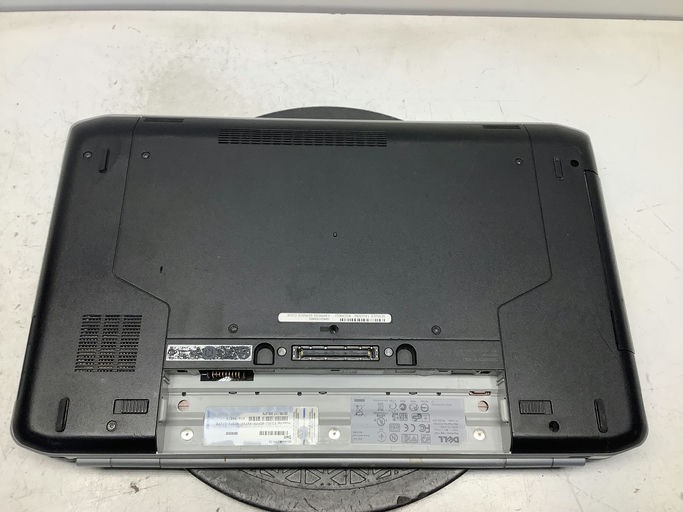 Dell Latitude E5520 Intel i3-2310M 2.1GHz 8 GB NO HDD
