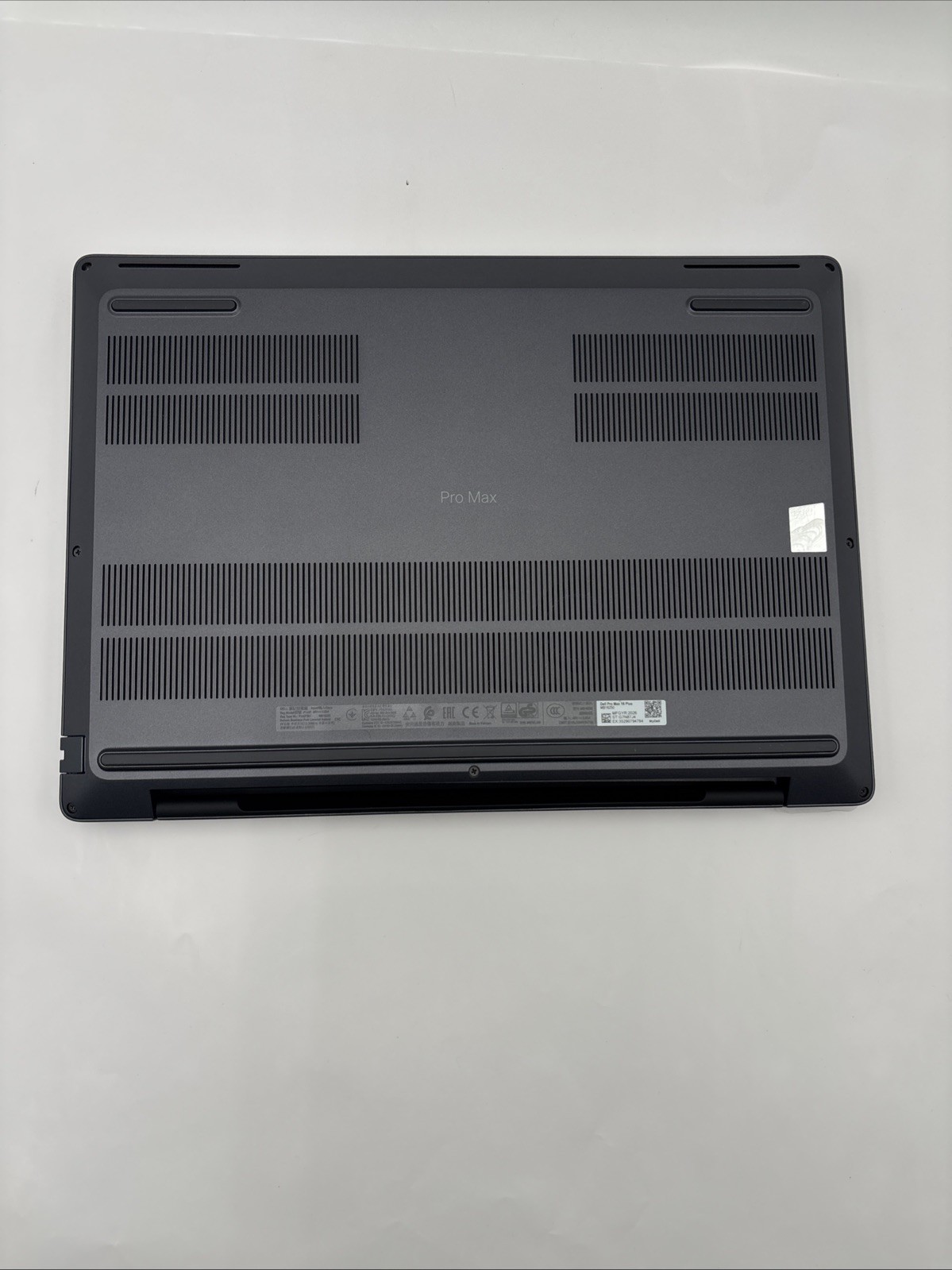 Dell Pro Max 16 MB16250 Core Ultra 9- RTX Pro 3000 Blackwell – 32GB/1TB W11 PRO