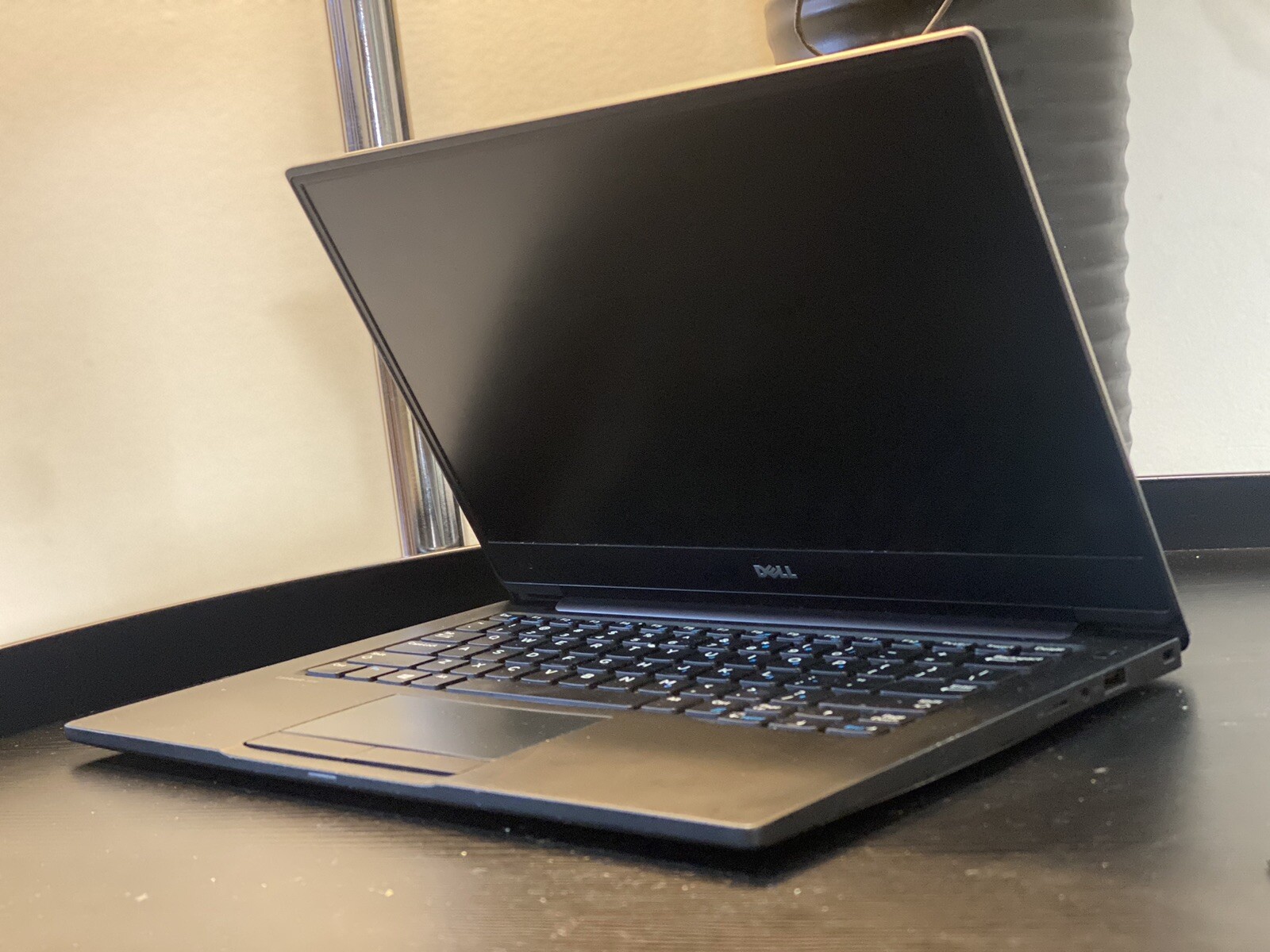 DELL Latitude 7370 Ultrabook/ 13.3″ /Intel m7 m7-6Y75/For Part