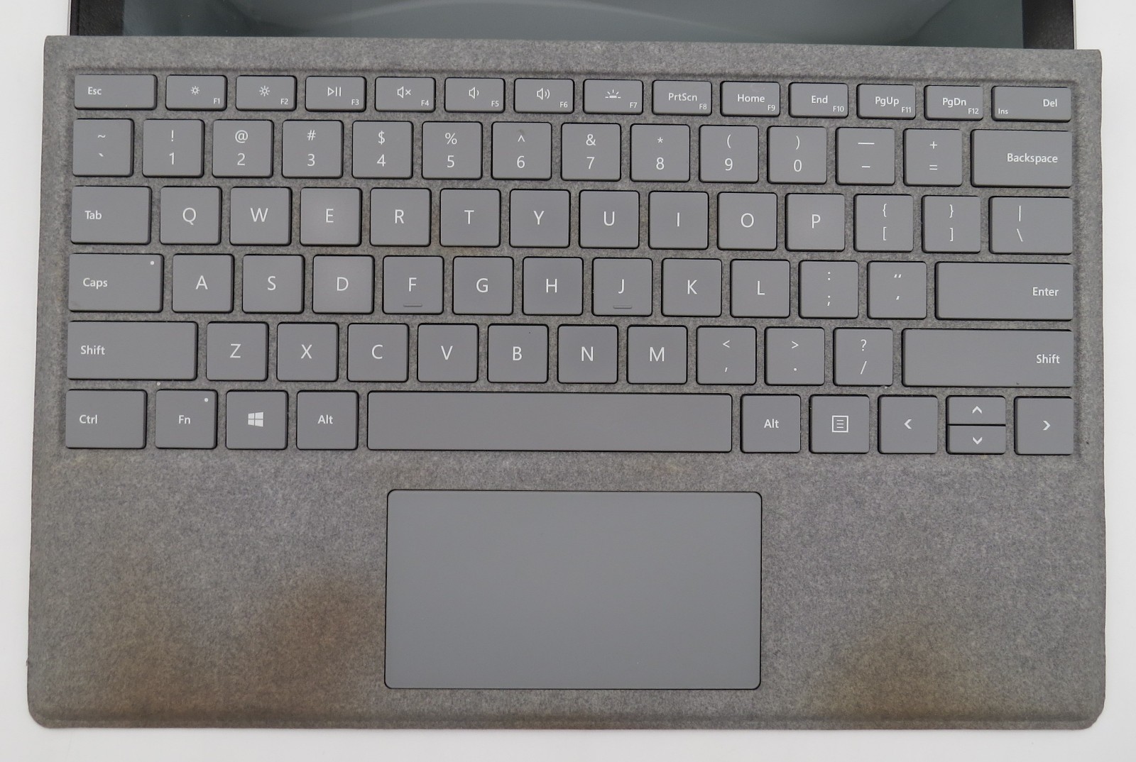 Surface Pro 5 i5-7300U @ 2.6GHz 8GB DDR3 12″ Touch 256GB HD No OS/AC