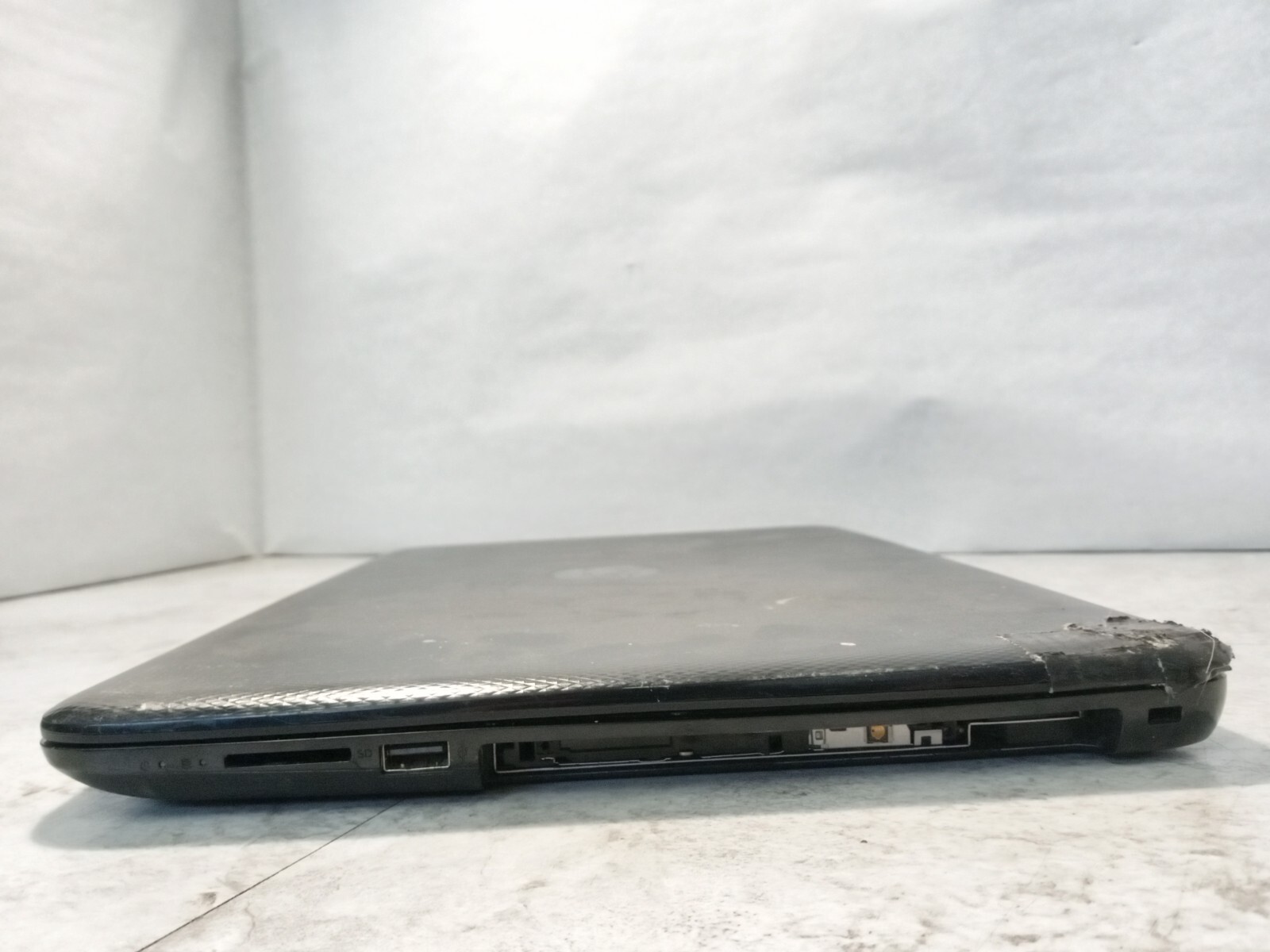 HP Notebook 15-AF141DX 15.6″ Laptop AMD A8-7410 Radeon R5 Graphics *READ -FM
