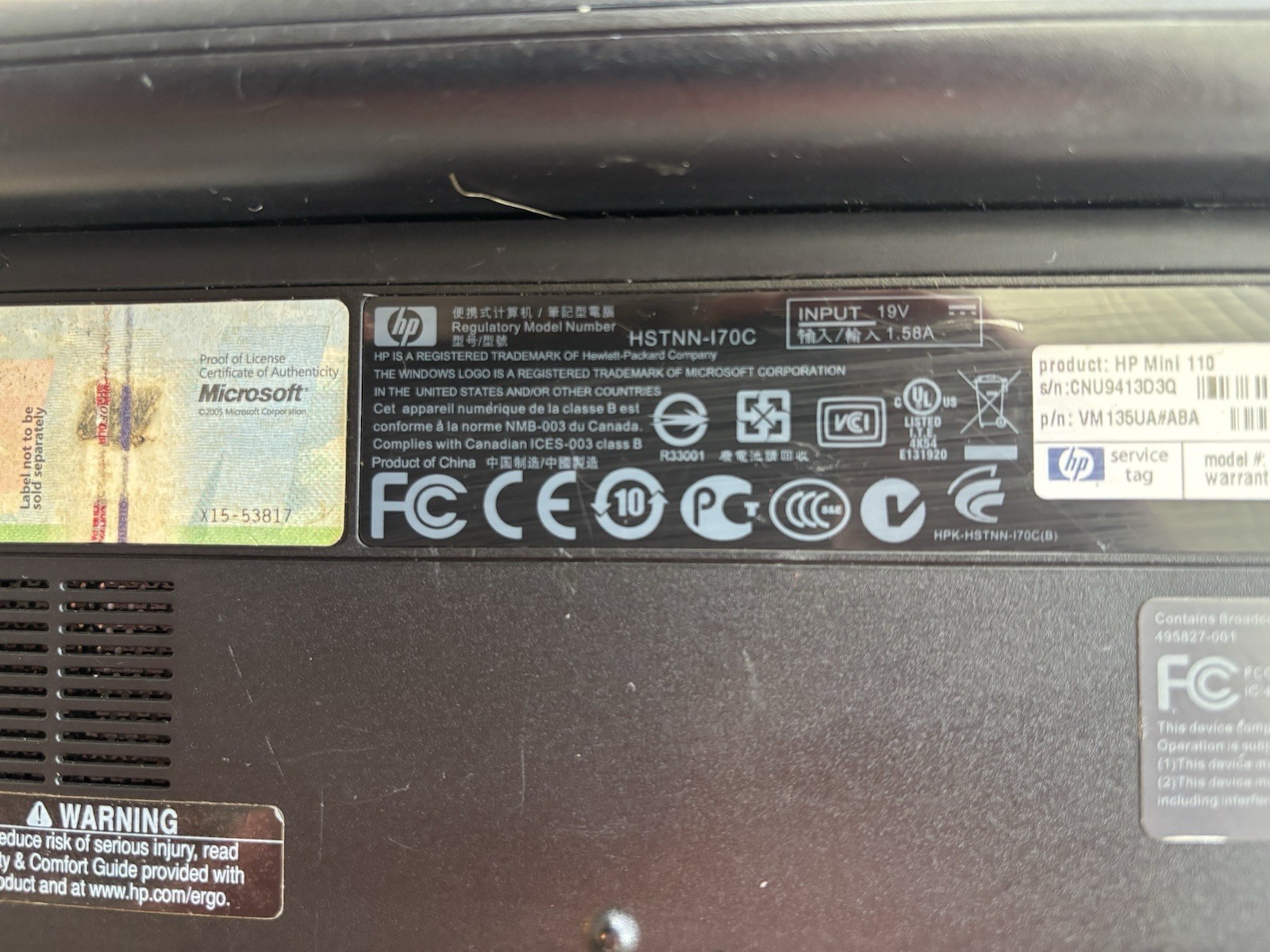 HP Mini 110-3530nr 10.1″ Black Netbook Computer (no charger) Powers On Read Desc