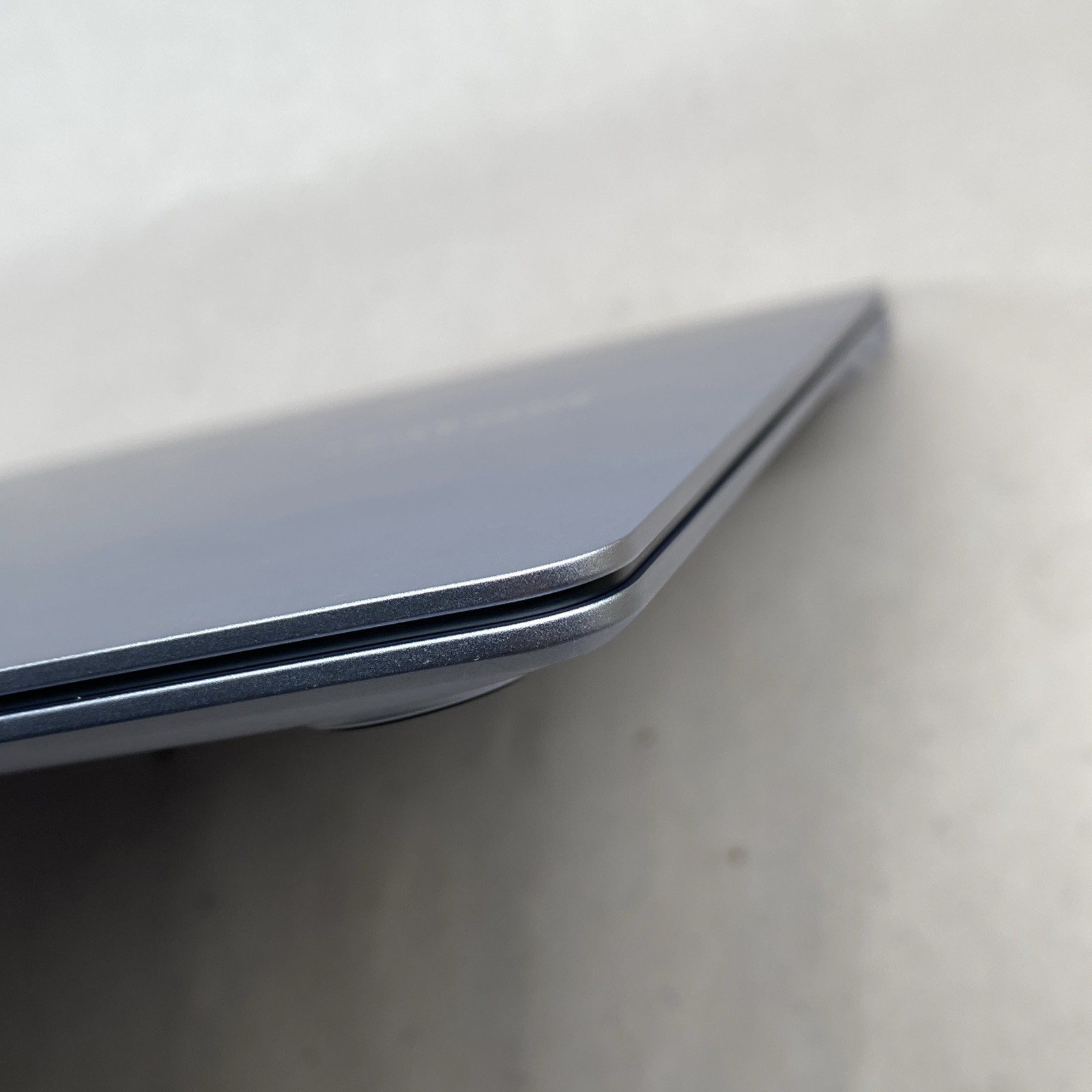 Samsung Galaxy Book4 Edge NP960XMA 16″ Snapdragon X Elite 3.8GHz 16GB RAM 1TB
