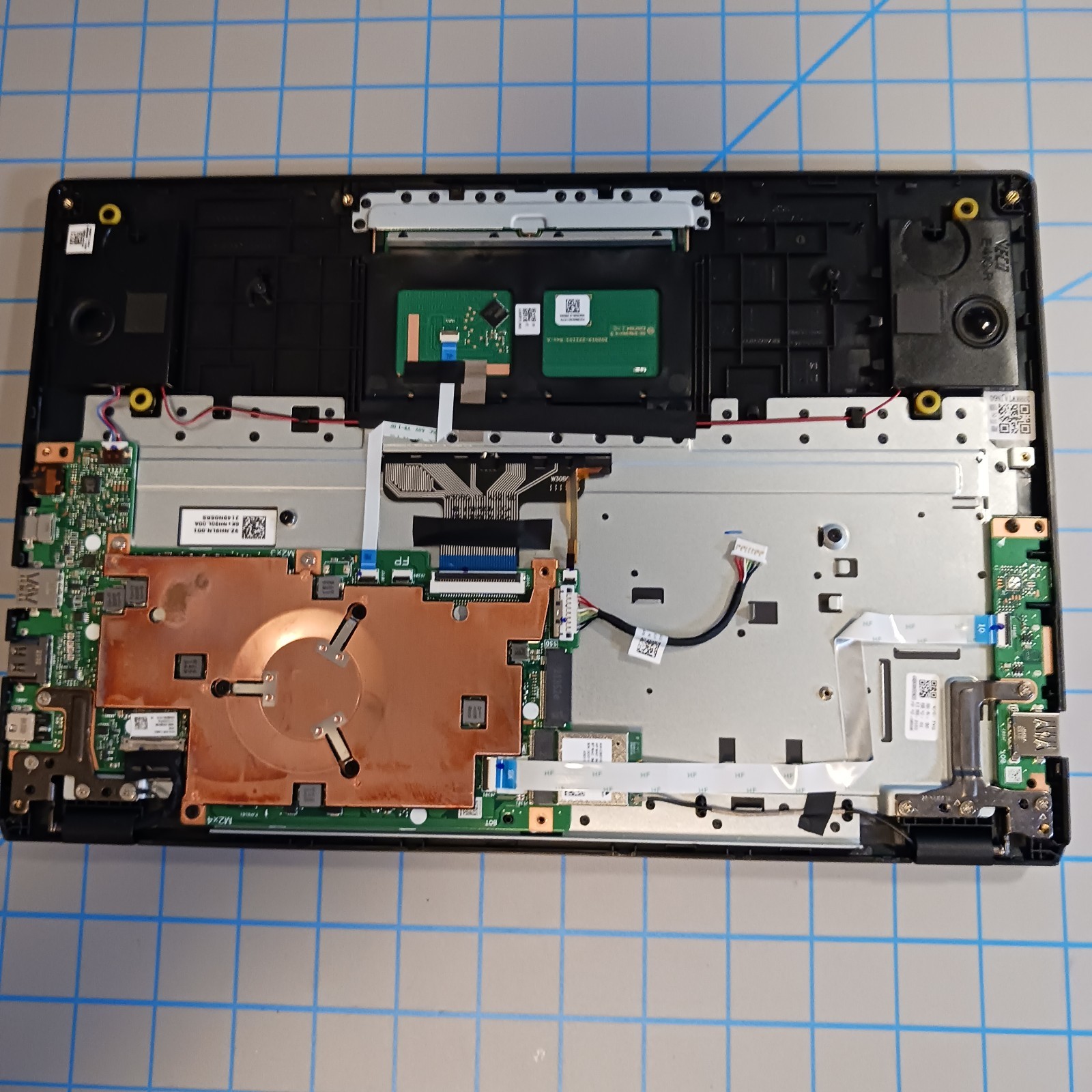 Asus L410m 180 Degree Laptop Celeron N4020 @ 1.10GHz 4g Ram 64g SSD Linux Mint