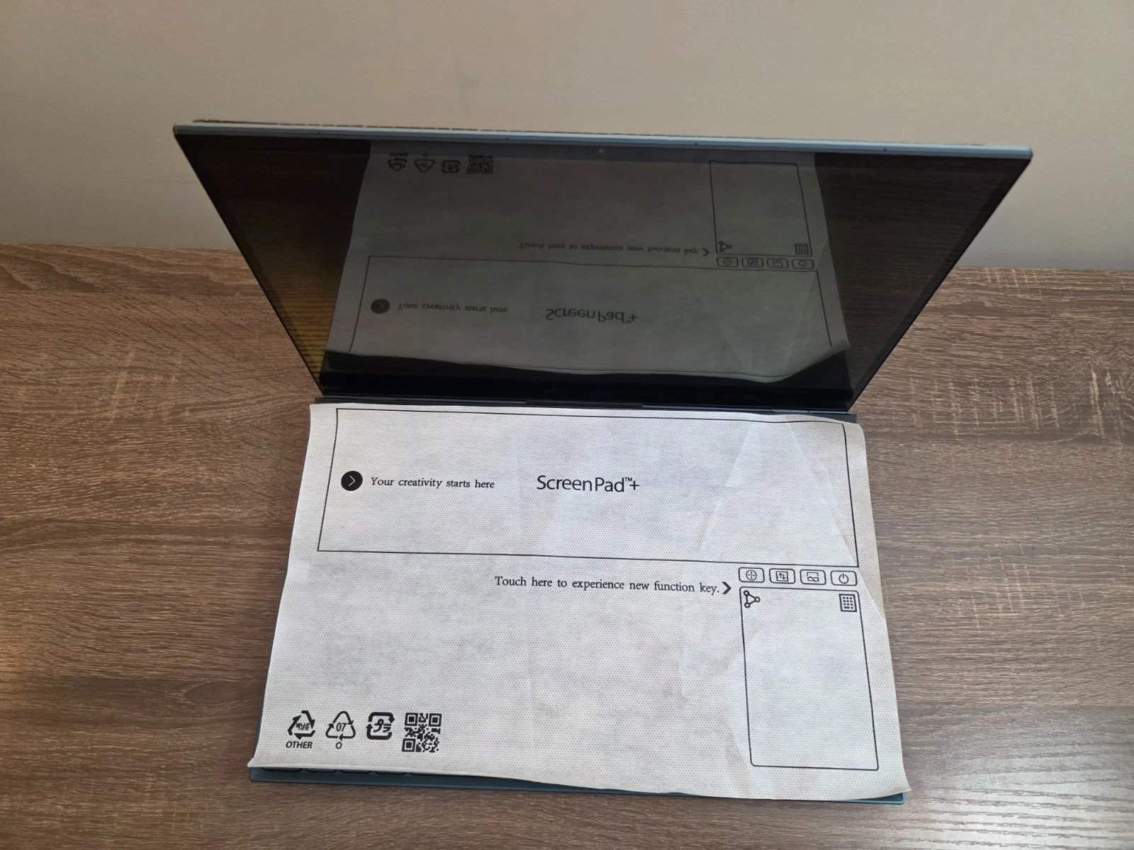 ASUS ZenBook Pro Duo UX581GV i9 RTX2060 32GB 1TB SSD 4K OLED | NEW Battery | Box