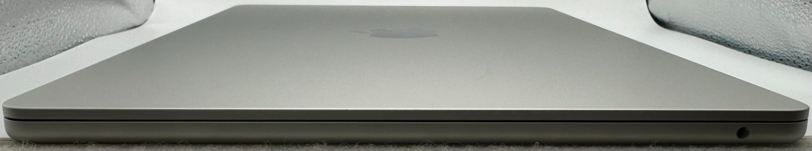 Apple Macbook Air – 15.3″ – M4 – 1TB SSD – 24GB RAM – A3241 – 91% Battery – Used