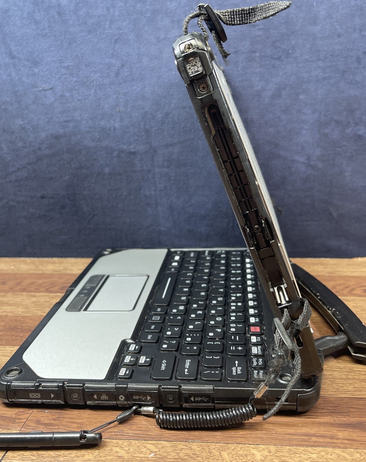 Panasonic Toughbook CF-20 Intel Core i5-7Y57 3.30 GHz 16GB RAM 256GB SSS NO OS