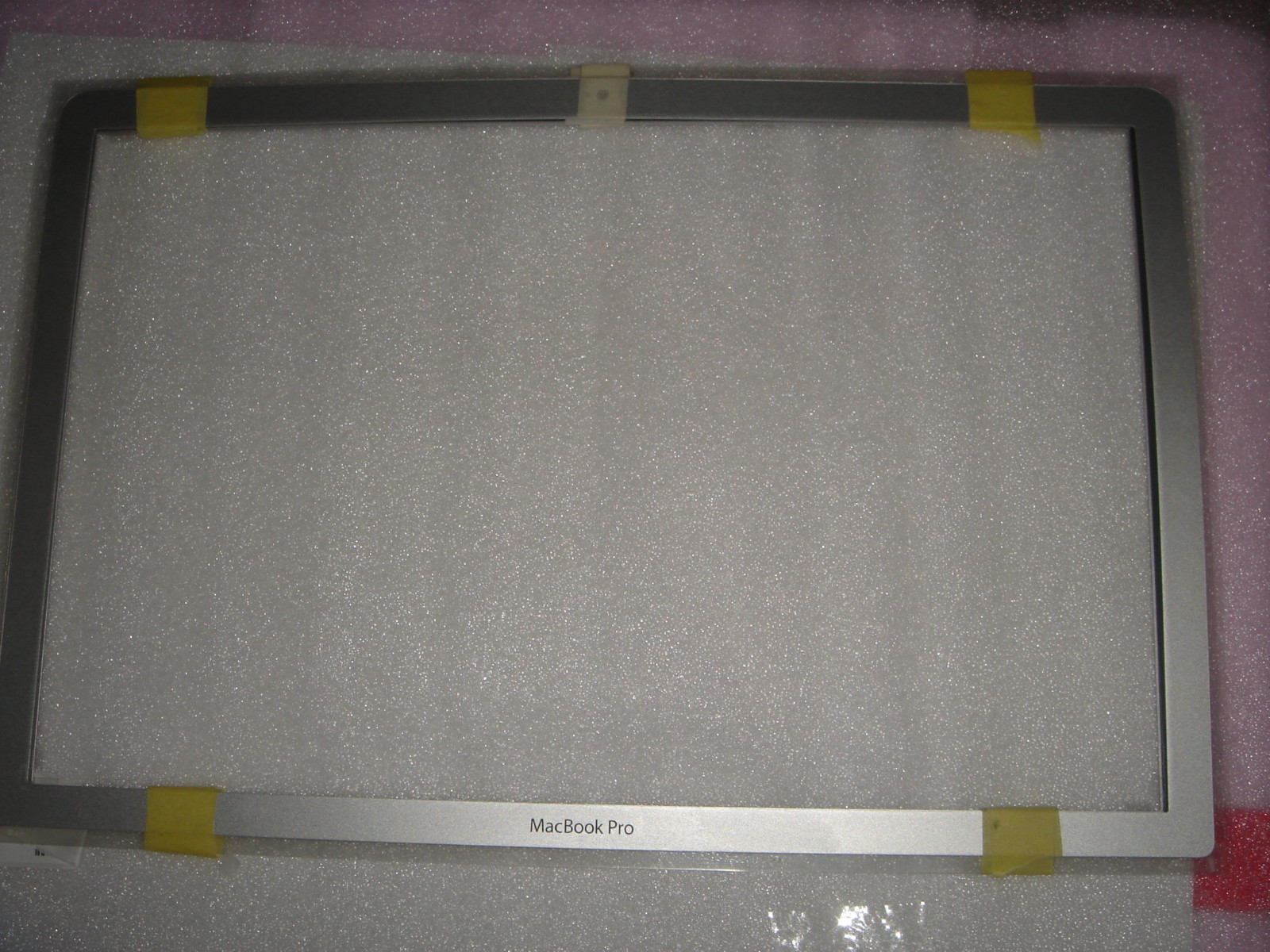 Bezel GENUINE Apple MacBook Pro 15″ A1286 2008 2009 2010 2011 in Gold