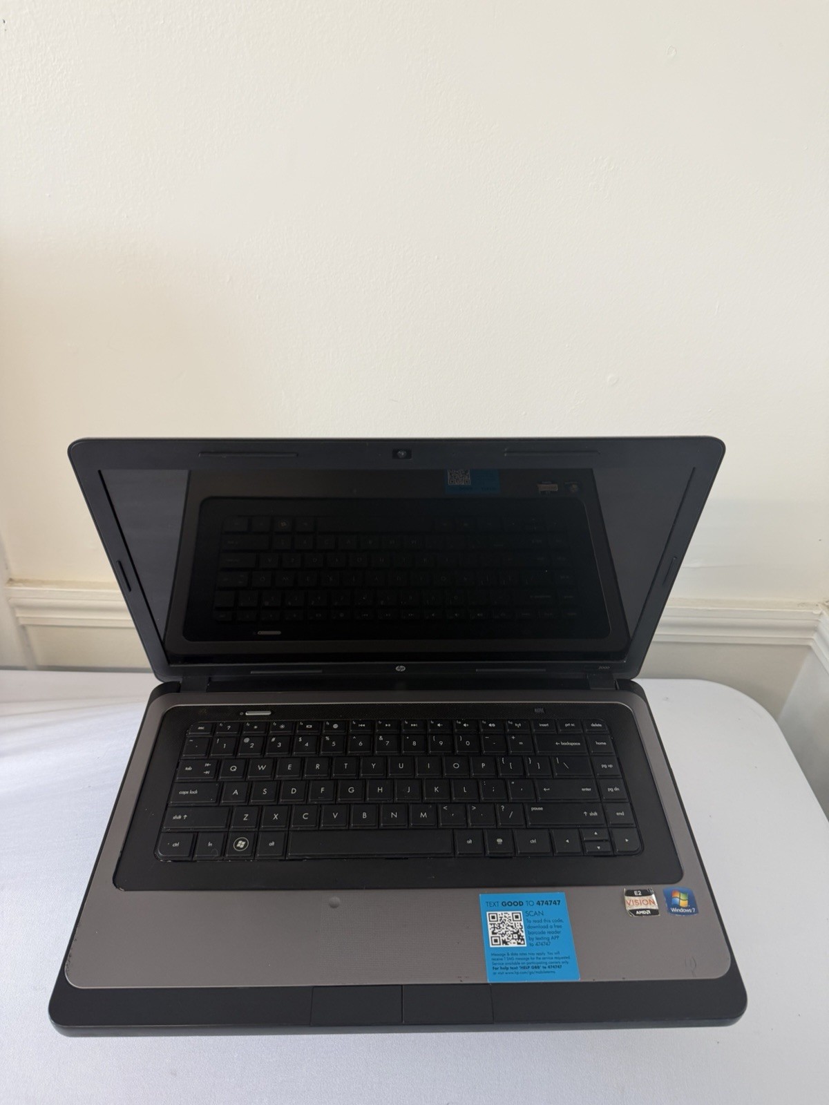 HP Notebook 2000-369wm Laptop – Good Screen – AMD E-450 – RAM 4 GB – Read Des