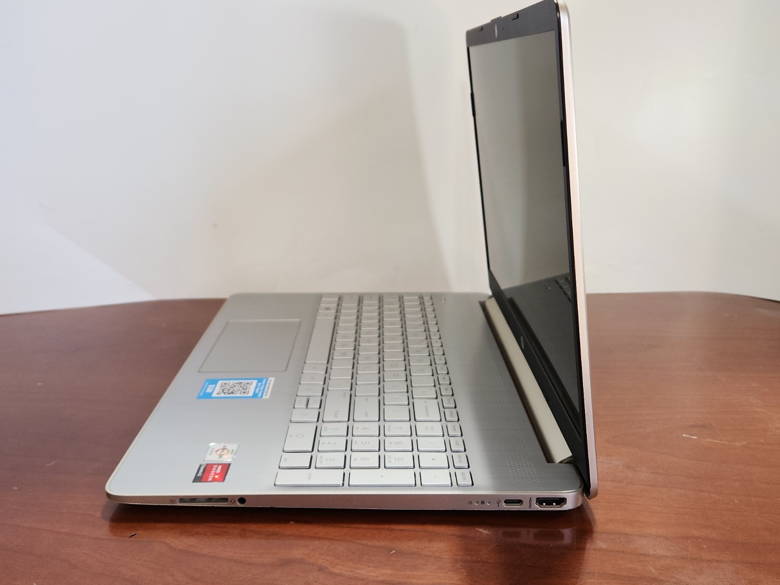 HP 15.6 Athlon N3050 4/128GB Windows 11 home 15-ef1072wm