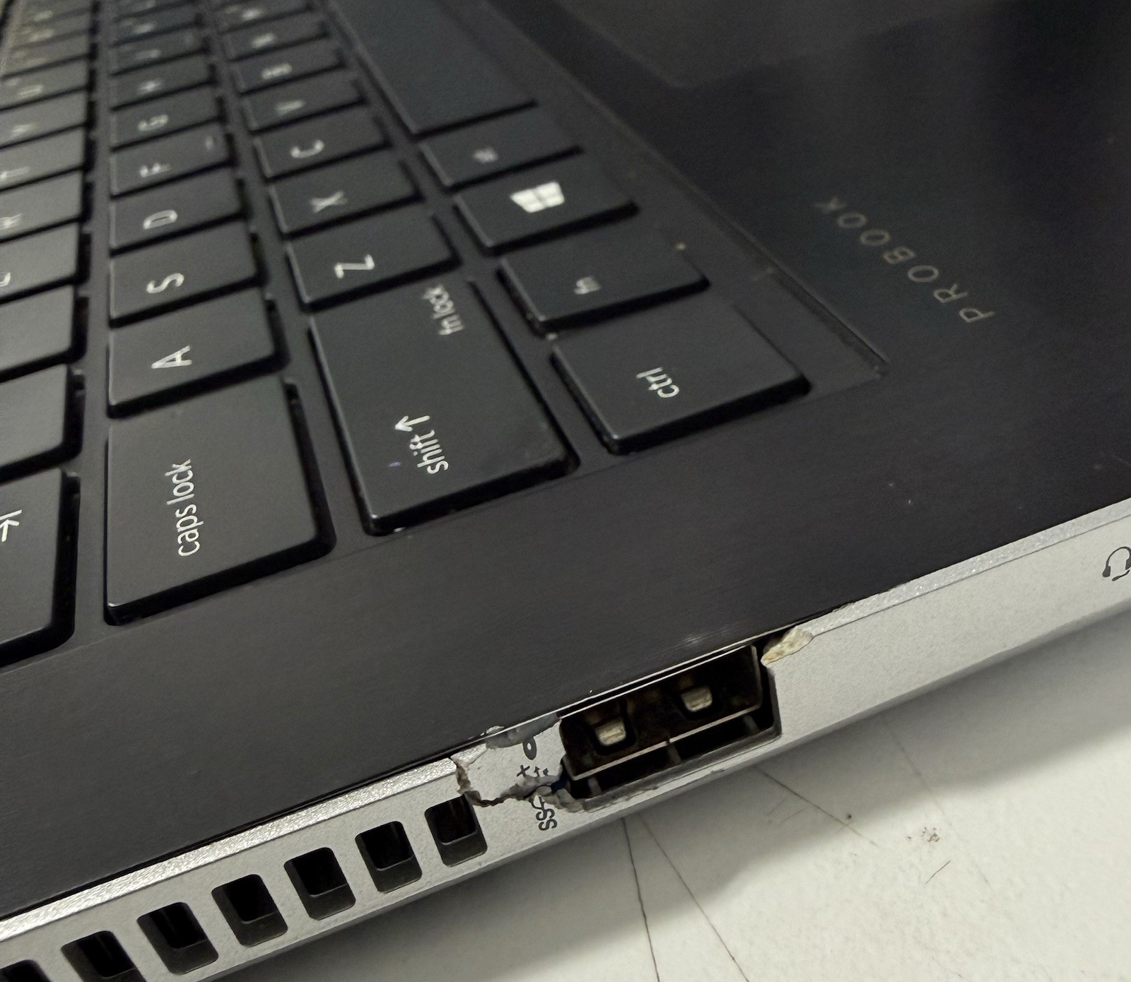 HP Elitebook 440 G5 14″ Core i5-8250U @ 1.60GHz 8GB RAM 256GB SSD Windows 11 Pro