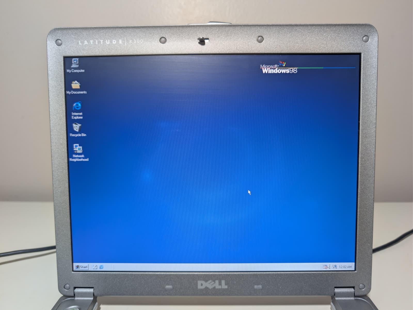 Dell Latitude X300 | Pentium M 1200 640MB RAM 60GB HDD | Windows 98 SE