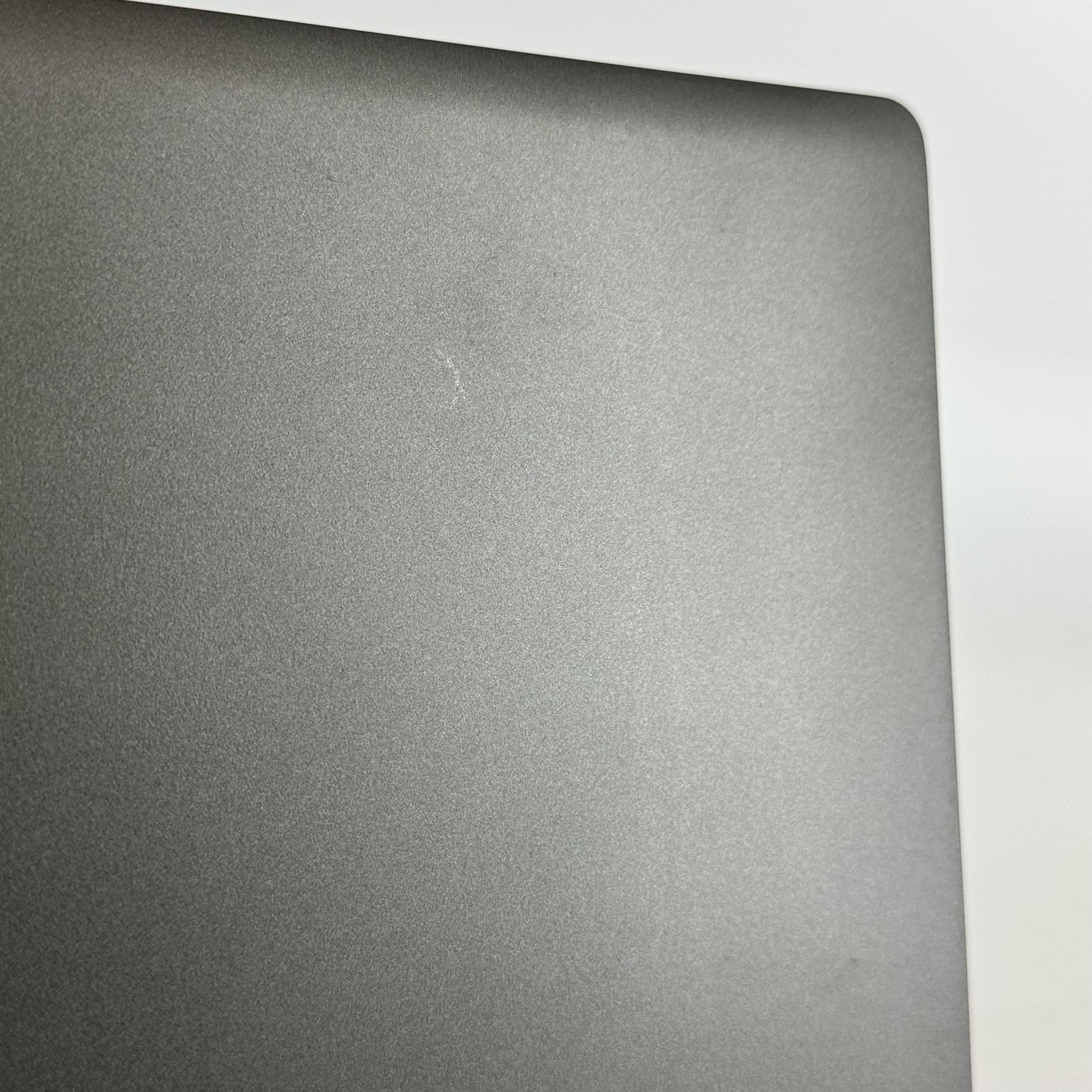 LG Gram 15 Silver FHD i5-1135G7 2.40GHz 16GB RAM 512GB SSD Good