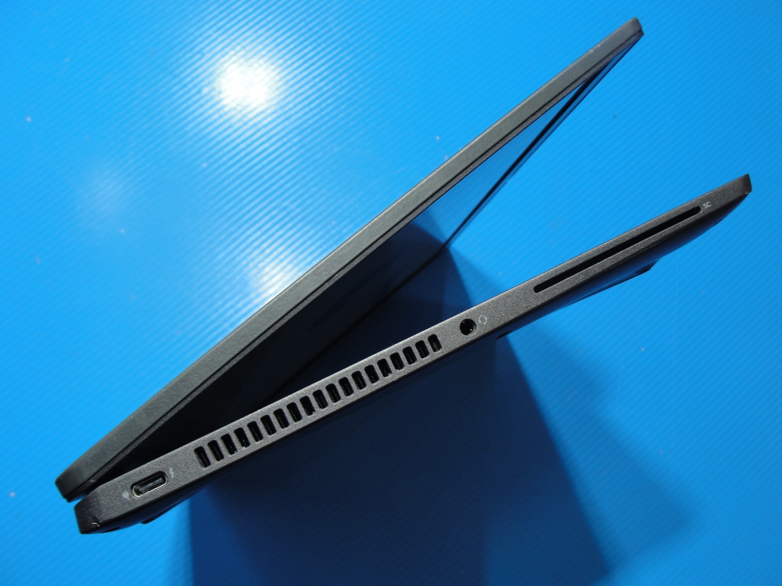 Dell Latitude 7430 14″FHD vPRO i7-12th 1.8GHz 16GB RAM 512GB SSD+PA Wty 03/27