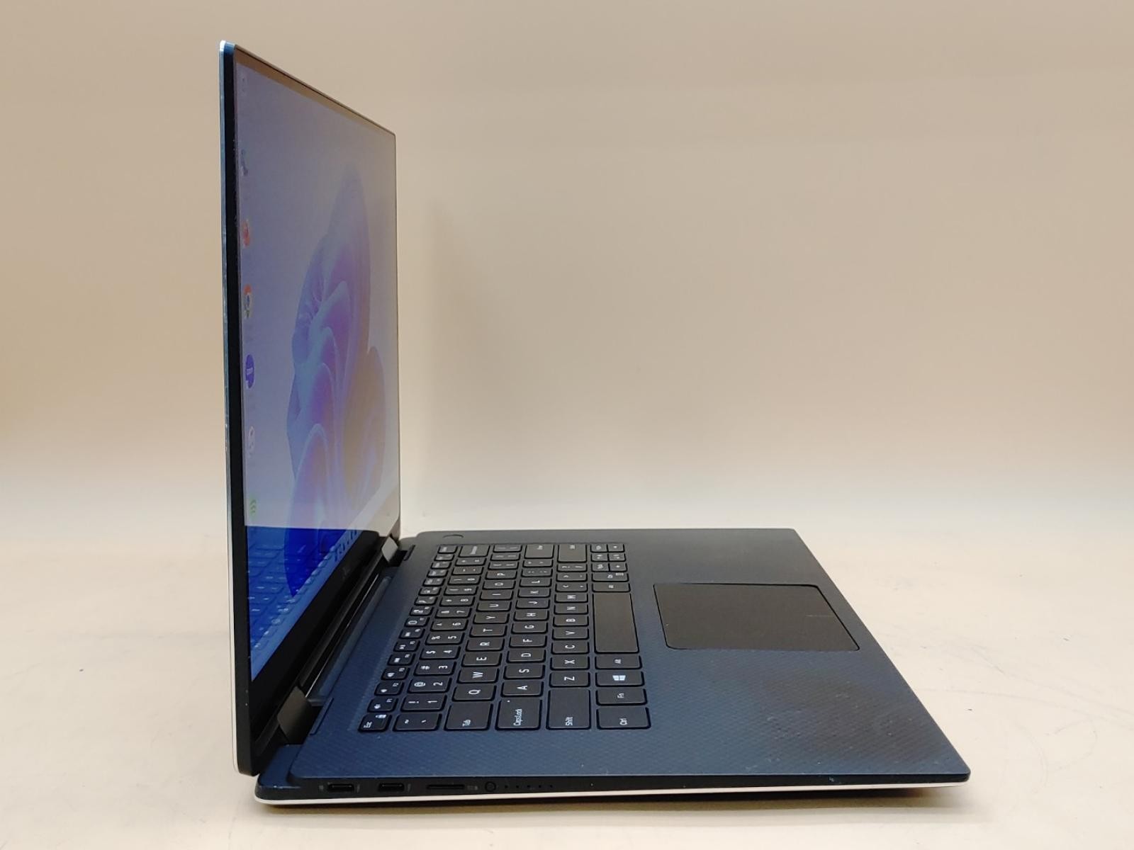 Dell XPS 15 9575 2-in-1 Touch i7-8705G 16GB 512GB Radeon RX Vega Win11 *NO A/C*