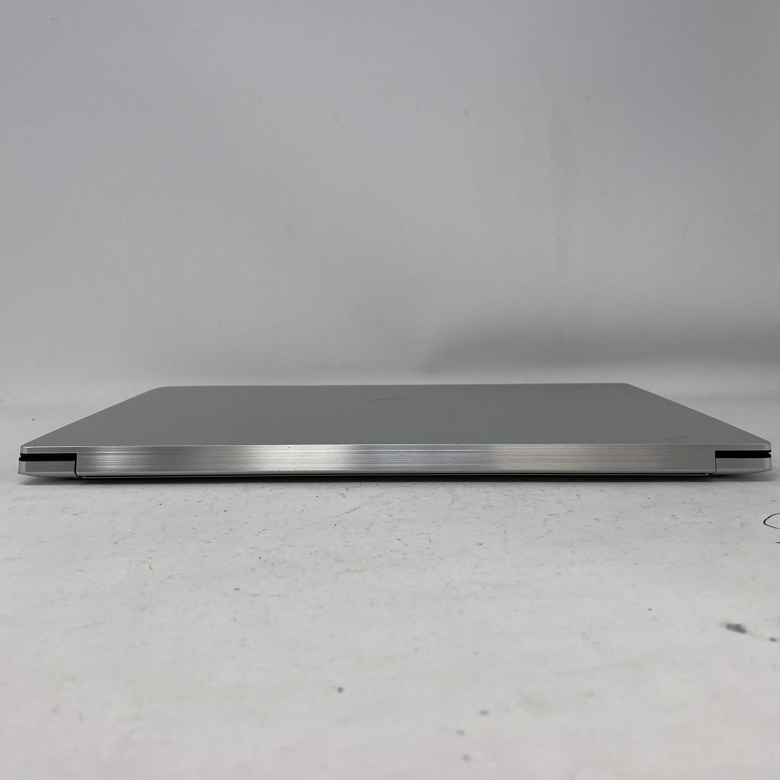 Dell XPS 9510 15.6″ i9-11900H 2.5GHz 16GB RAM 1TB SSD GeForce RTX 3050 Ti