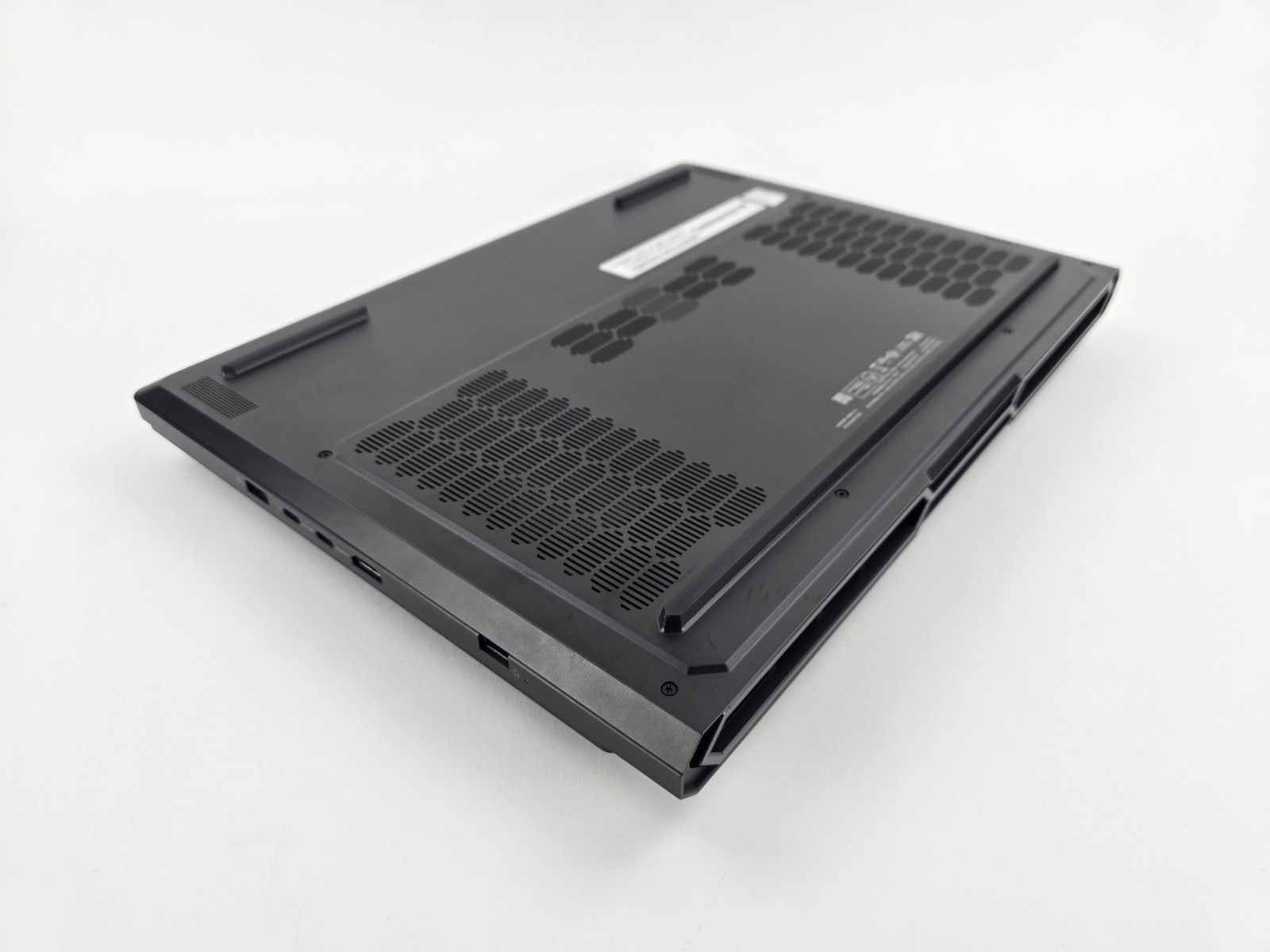 Lenovo Legion Pro 7i 16IAX10H 16″ 2.5K OLED Ultra 9 275HX 32GB 1TB RTX 5080 Good