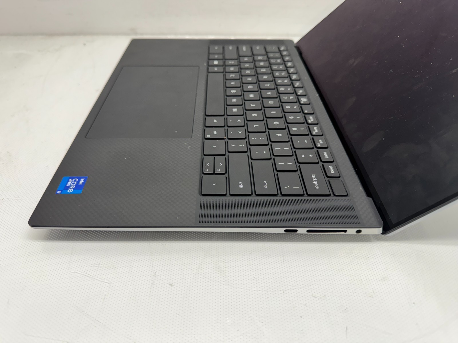 Dell Precision 5560 15.6″ Intel i7-11850H@2.5GHz 16GB 256GB T1200 **READ**