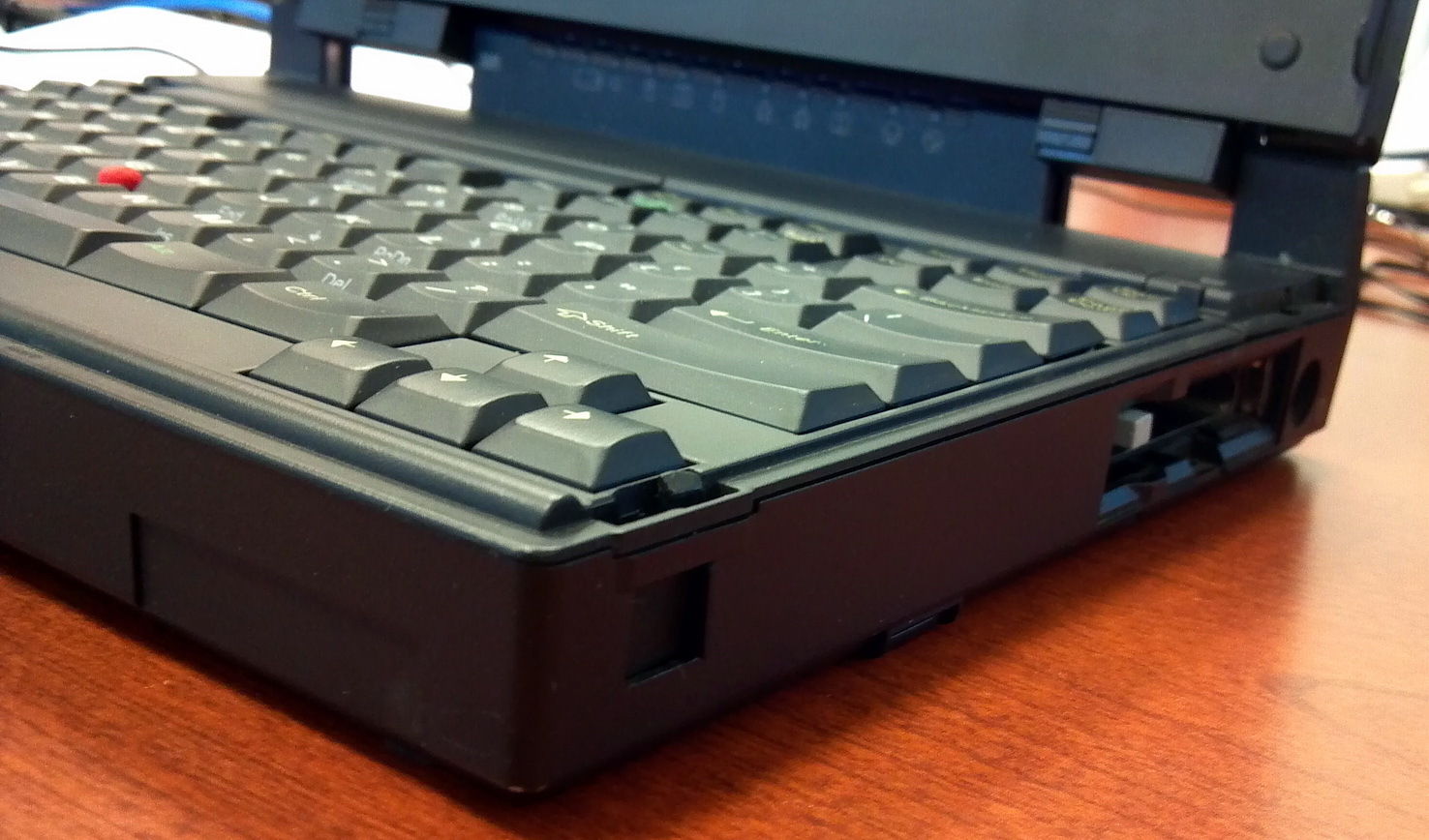 ✿✿✿ IBM THINKPAD 360PE-2620 TOUCH Flip Screen ✿✿✿ 30 years old