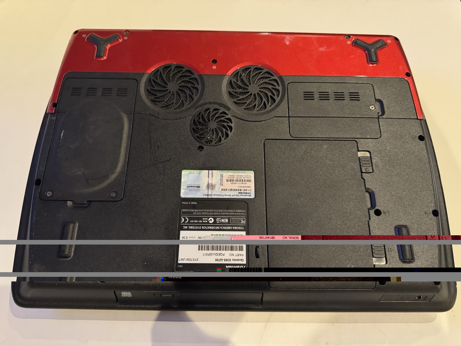 17.1″ TOSHIBA Qosmio X305-Q701 2GHz C2D 8GB 9700M GTS 128GB SSD Gaming Laptop