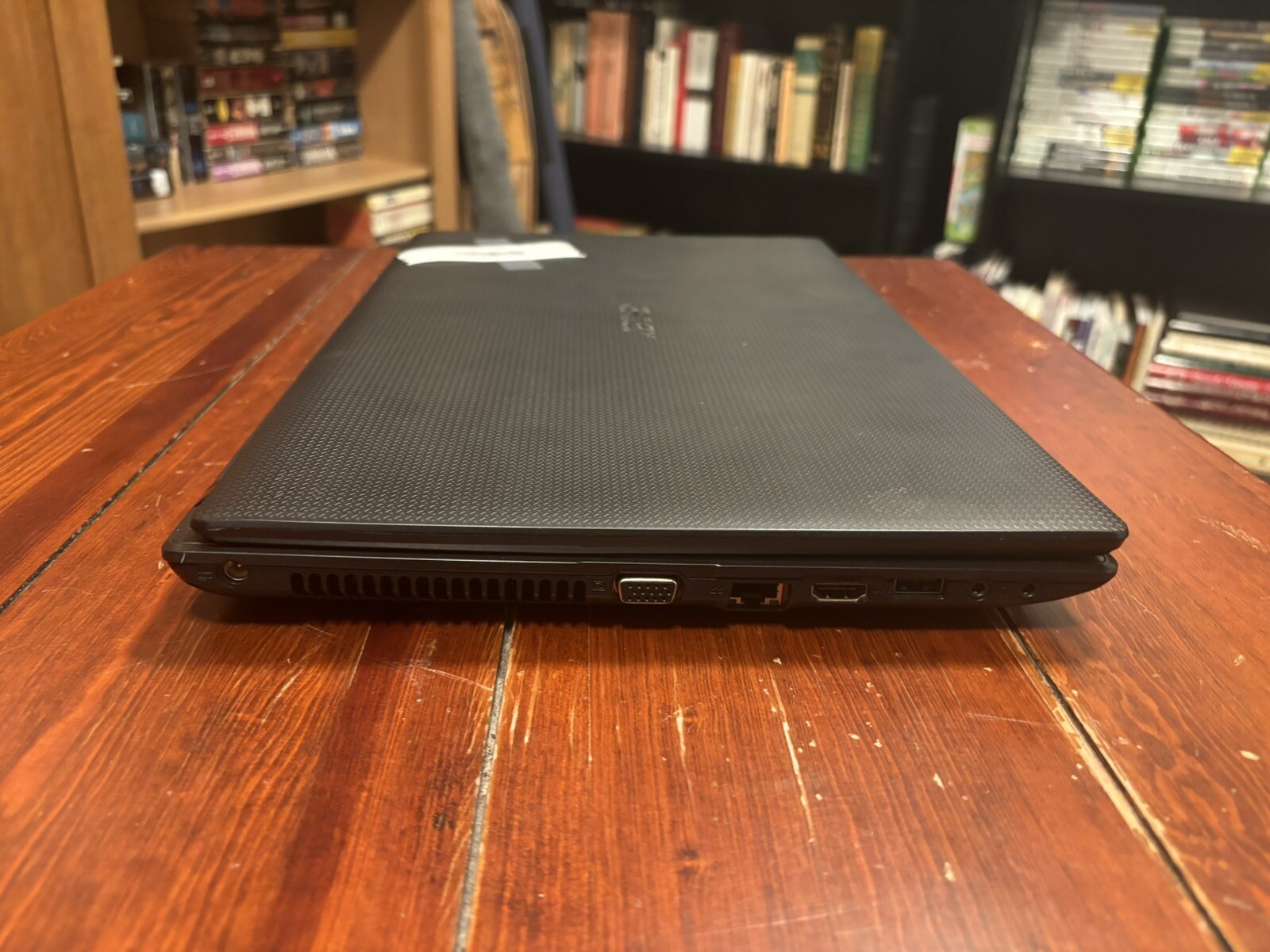 Acer Aspire 5742-6475 / Intel Core i3 M380 @ 2.53GHz Boots and Functions