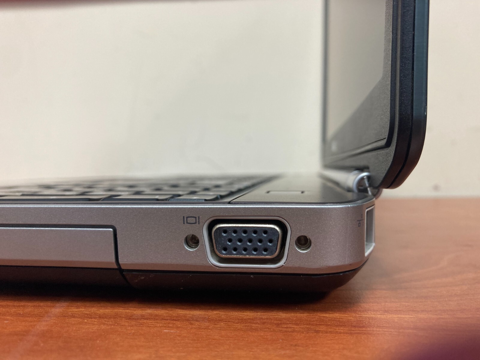 Dell Latitude E5520 Intel Core i5-2520M 8GB RAM 128GB SSD Windows 10 Pro *Read*