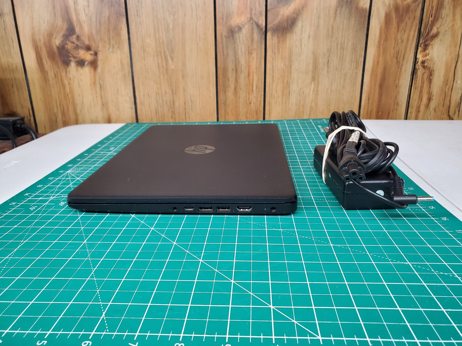 HP 14-dq1025nr Laptop 14″ Core i3-1005g1, 8GB Ddr4 RAM 128GB SSD, Win 11 Home