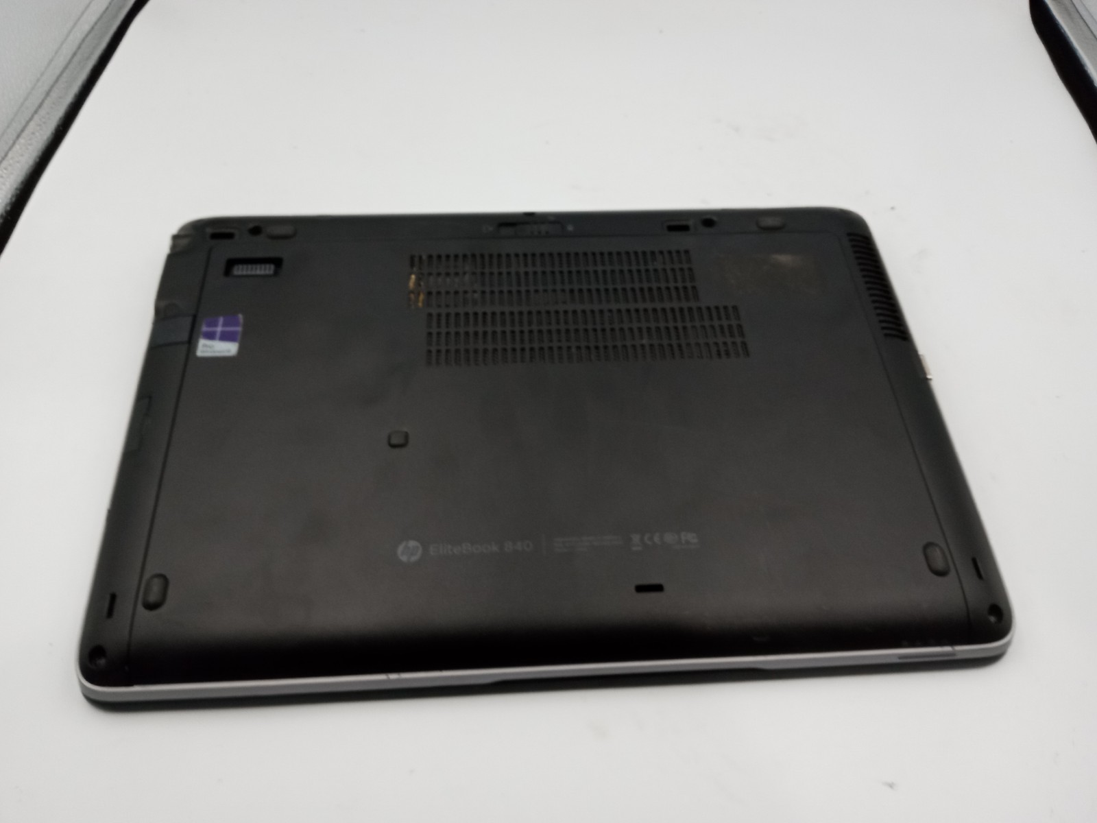 HP EliteBook 840 14″ Laptop Intel Core i7 4th Gen – POWER DEAD – PARTS -RR