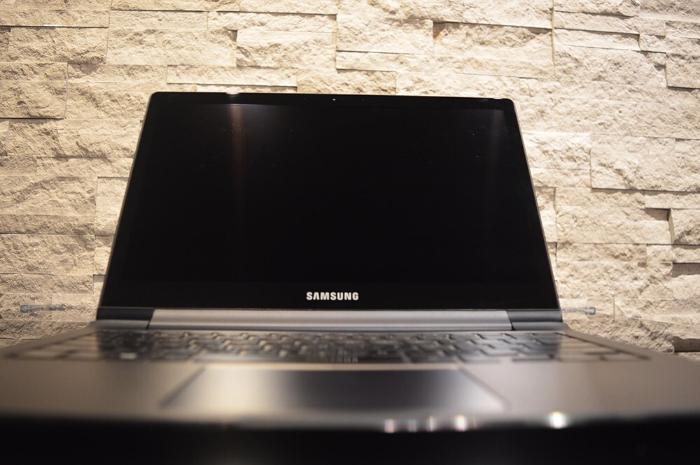 Samsung ATIV NP940X3G-K04US 13.3″ QHD Touch-screen, Intel i7 4500U, SSD 256GB