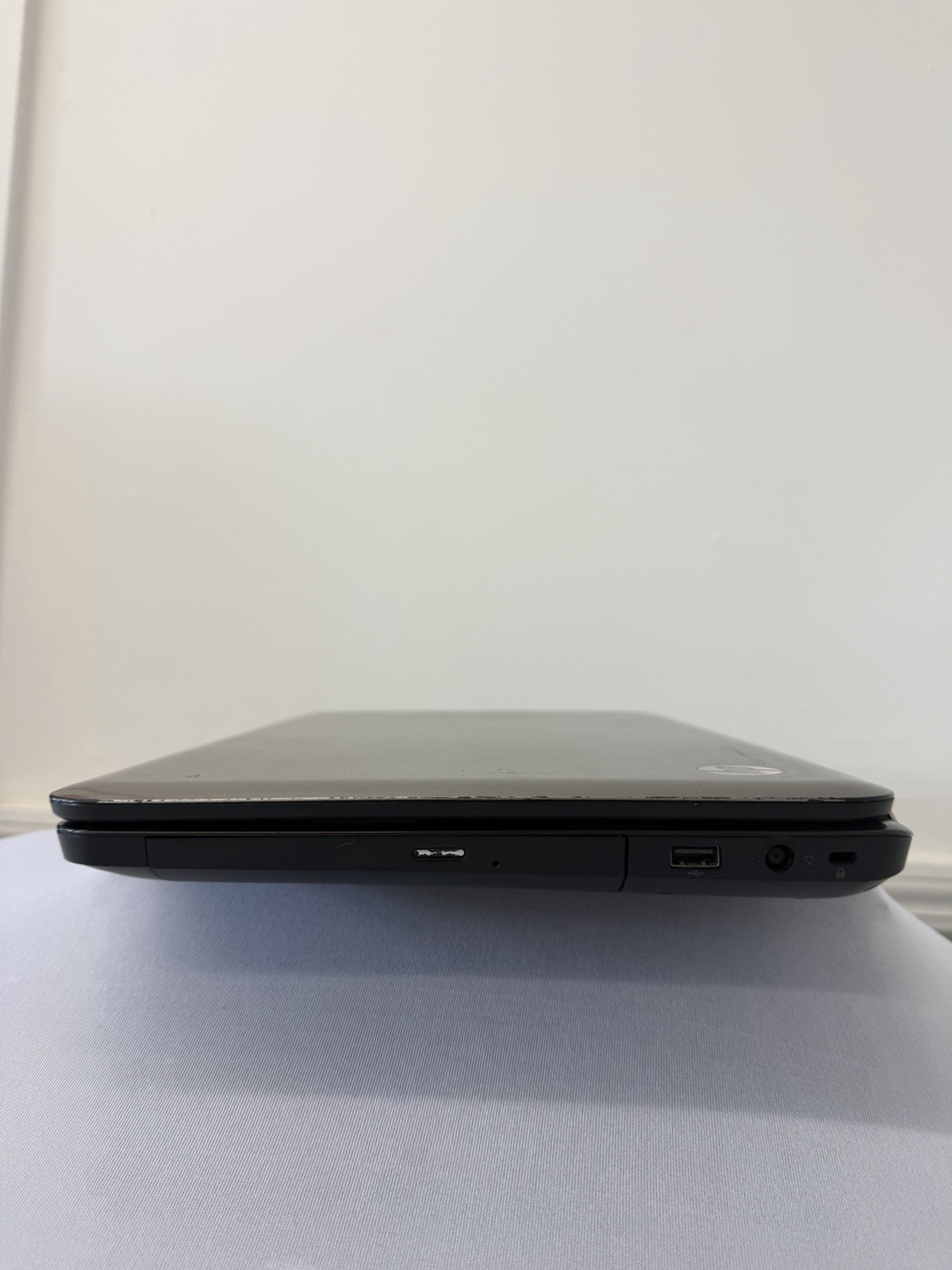 HP Pavillion g6-1a75dx Laptop – Screen Leaking Light – Intel i3-M380 – Read Des