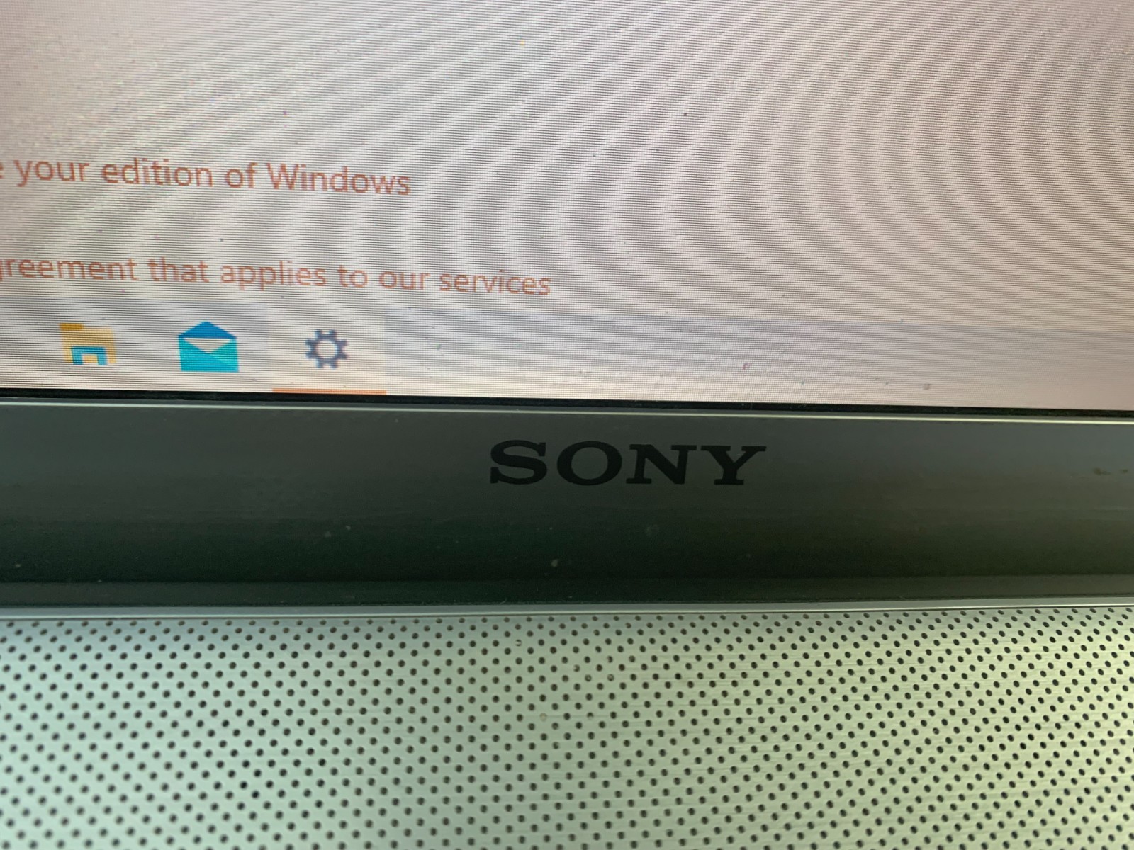 Sony PCG-3J1L VGN-FW550F 16.4″ Intel Core 2 Duo P8700 2.53GHz 4GB Ram 320GB HDD