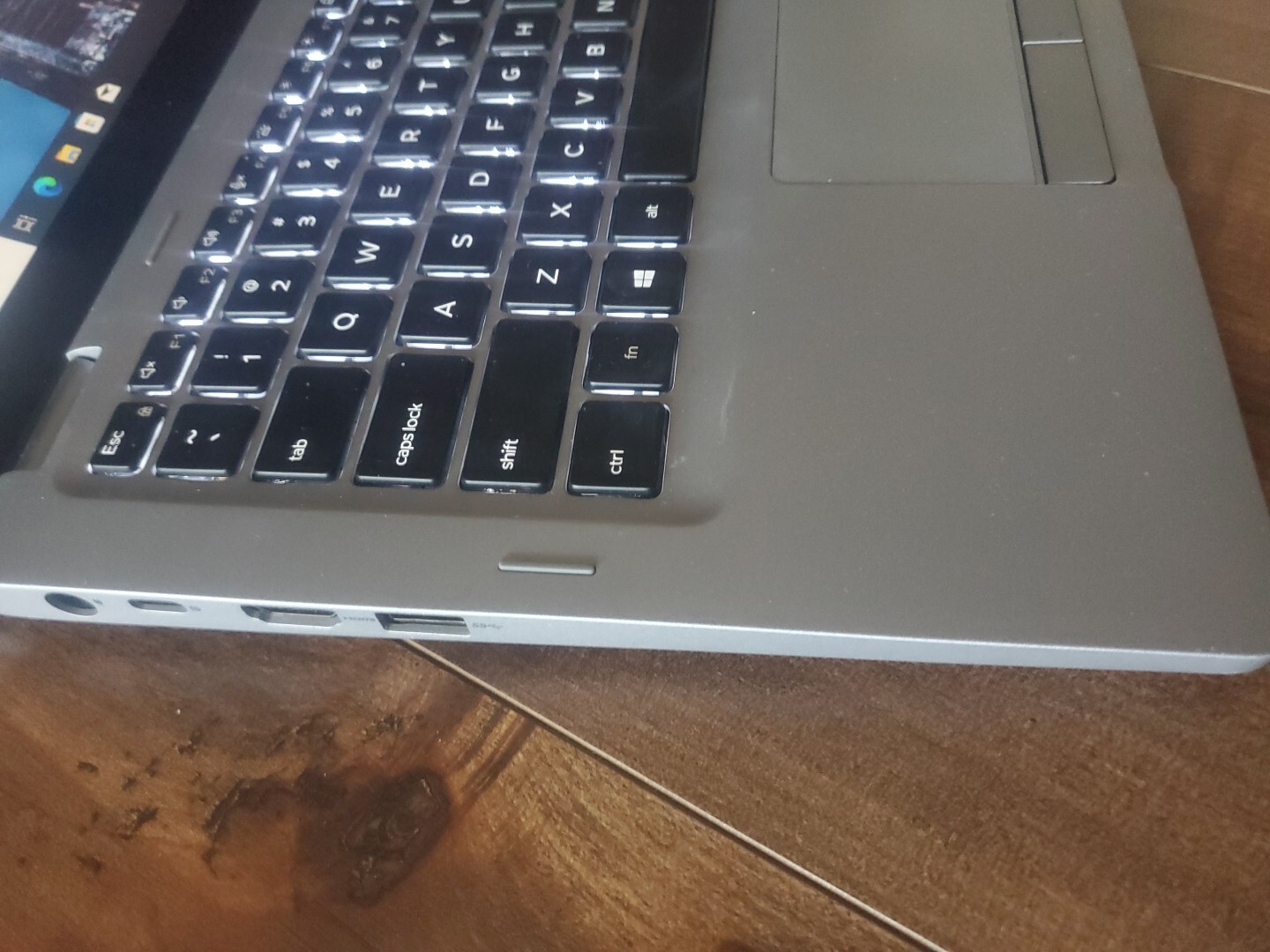 Dell 5310 13in i5-10310U 8GB 240GB. Touchscreen