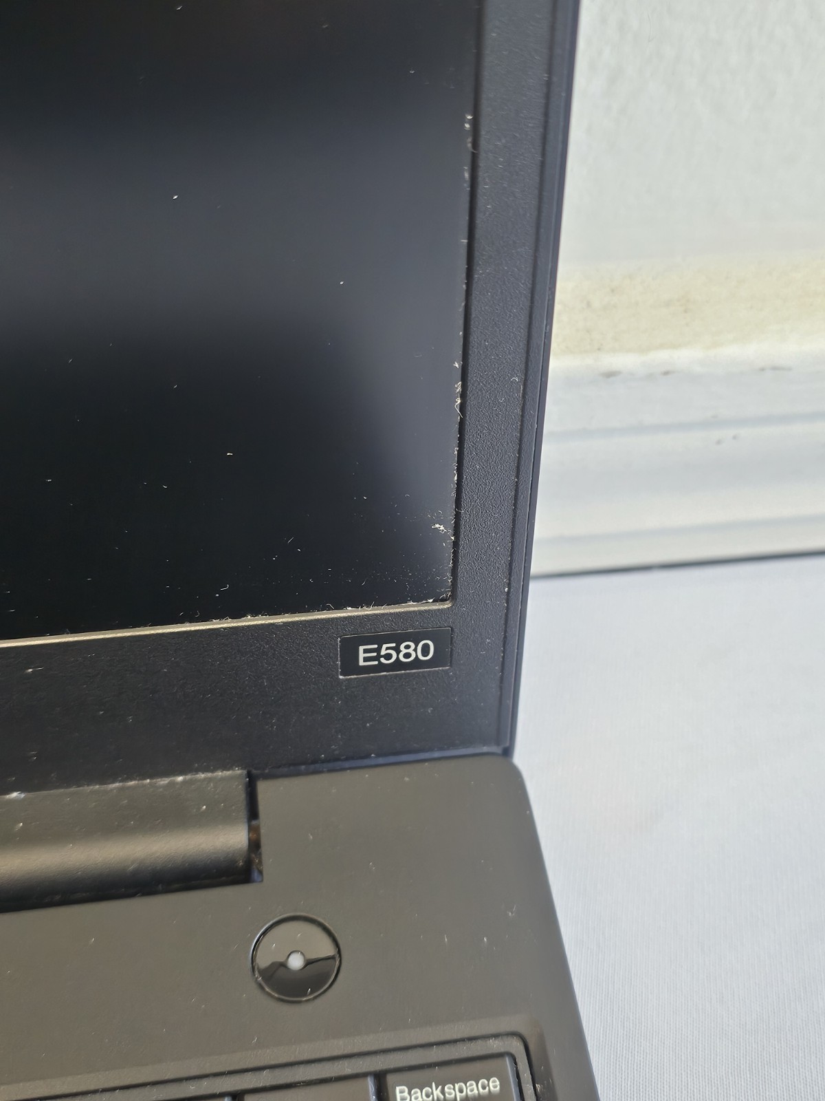 Lenovo ThinkPad E580 Laptop – i5 Gen 8 – 16GB RAM – 256GB SSD – Win 11 – READ