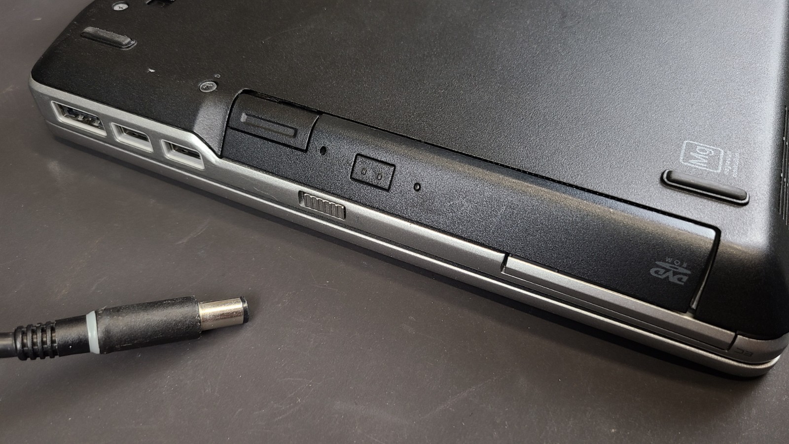 Dell Latitude E6420 i5 8GB RAM 500GB HDD Win 10 Pro PARTS Sticky Deck