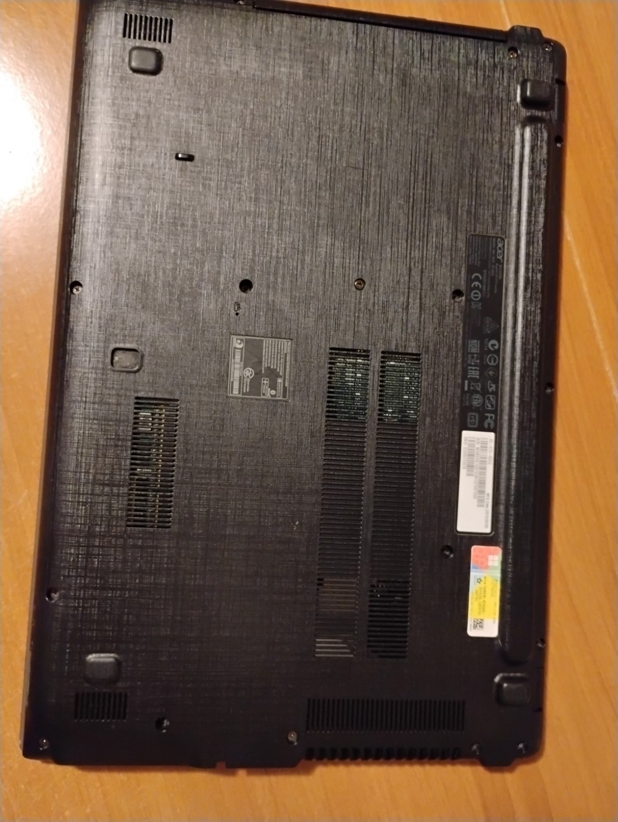 Acer Aspire E5-573-53CZ Used Fair Condition i5200u 12GBRam 250 Ssd Samsung